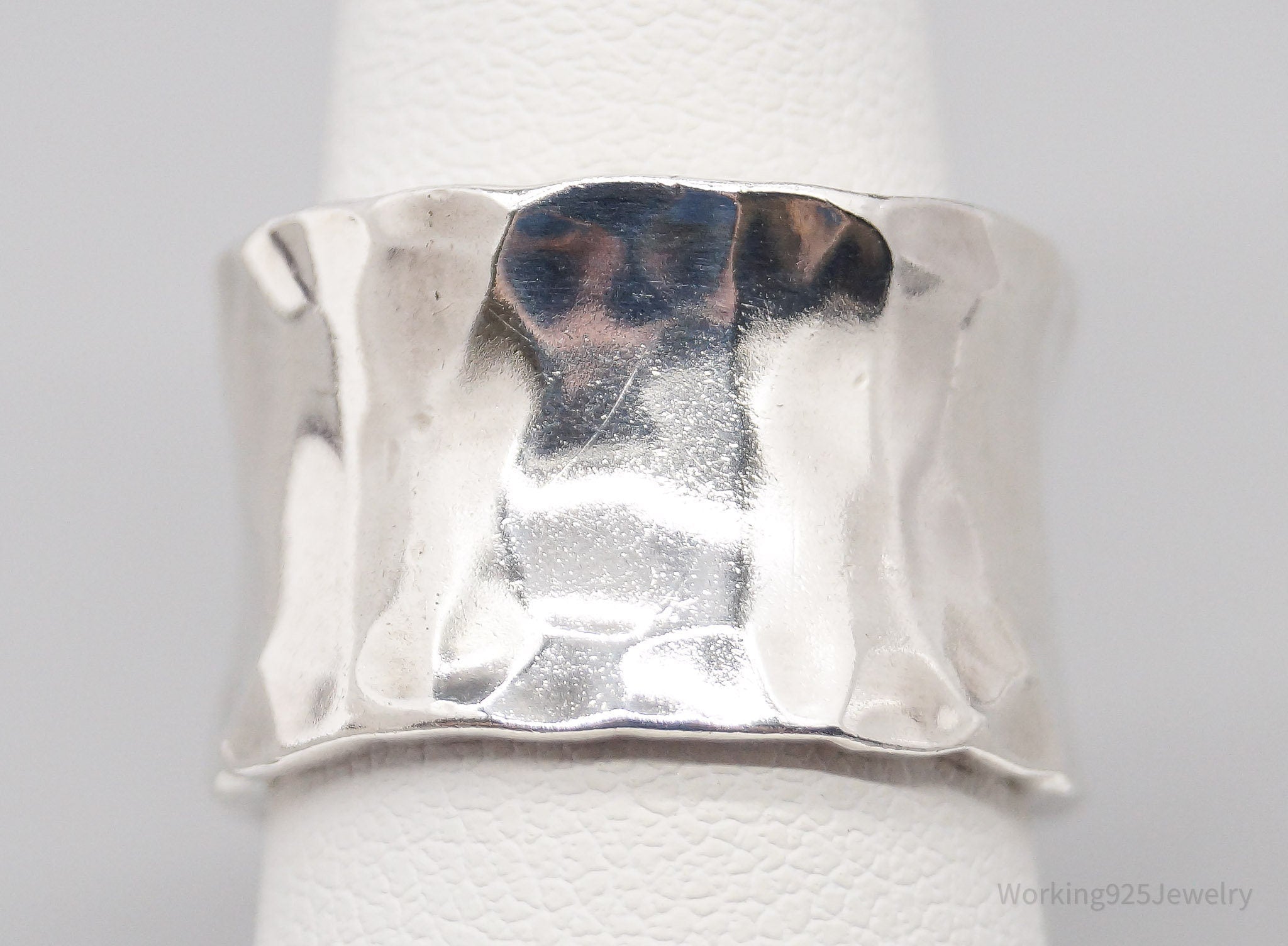 Vintage Hammered Style Sterling Silver Band Ring - Size 7.5
