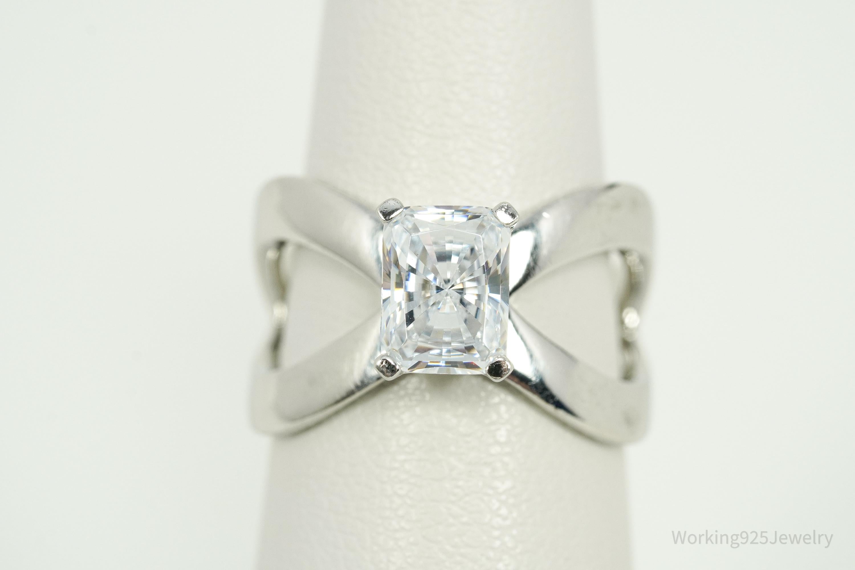 Vintage UTC Cubic Zirconia Sterling Silver Ring Size 6