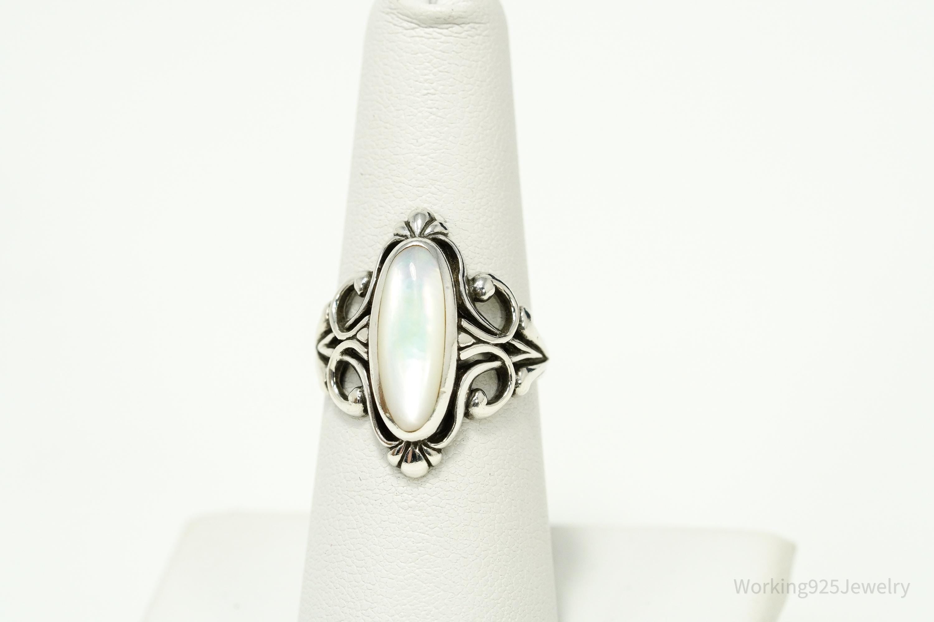 Vintage Designer Kabana Mother Of Pearl Sterling Silver Ring - Size 7