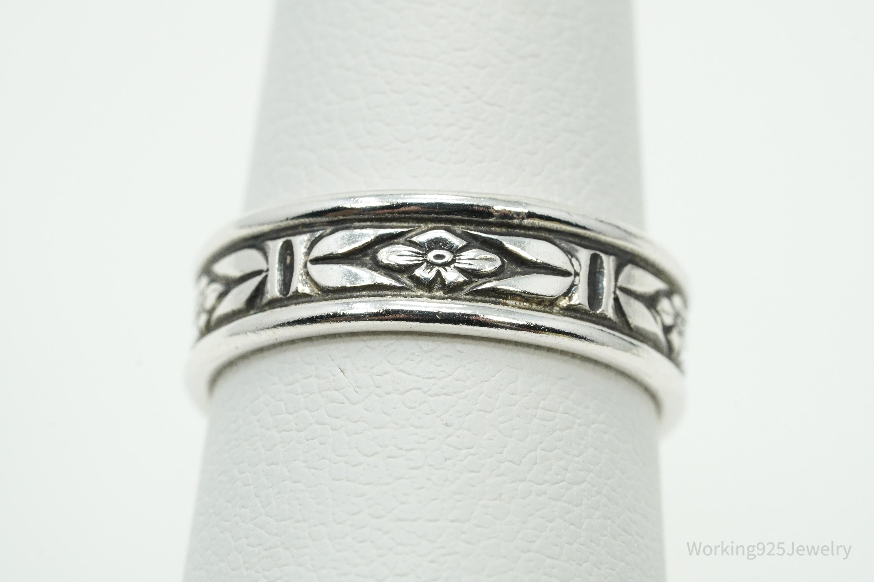 Antique Floral Pattern Silver Band Ring - Size 5