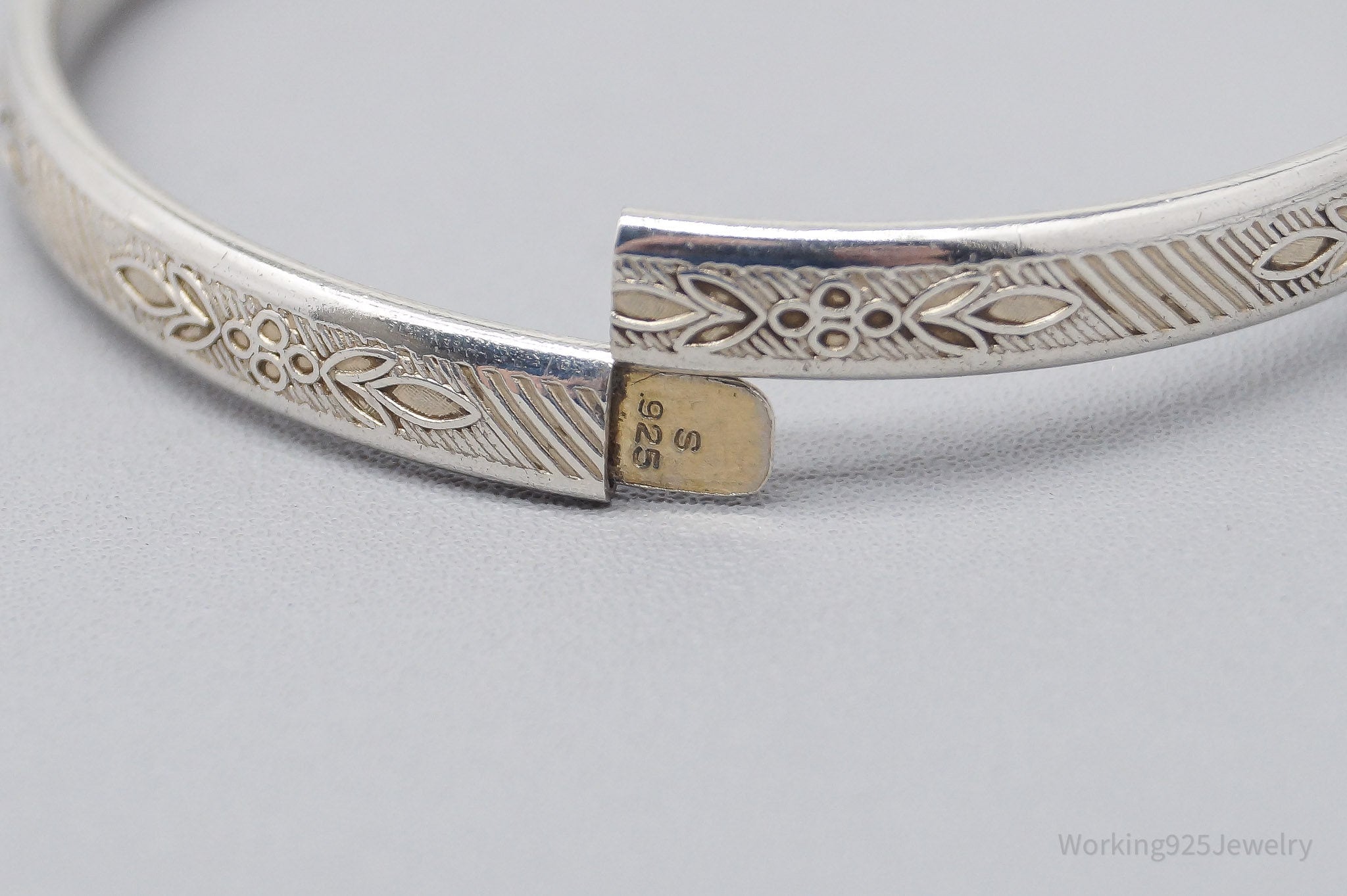 Vintage Art Deco Style Sterling Silver Bangle Bracelet 5.5"