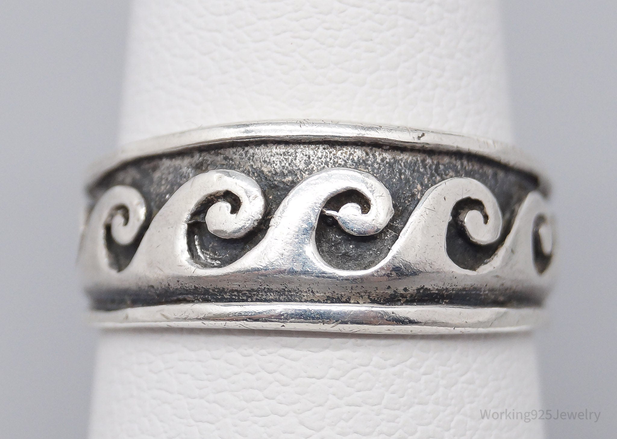 Vintage Waves Oxidized Silver Band Ring - Size 6.75