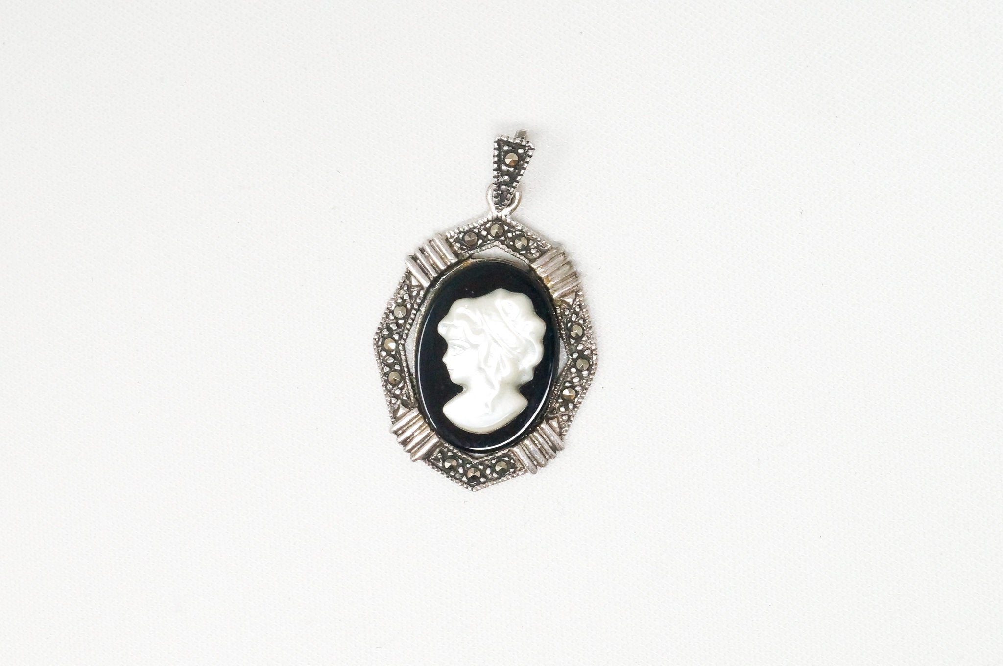 Vtg Carved Cameo Mother Of Pearl Woman Sterling Silver Necklace Pendant