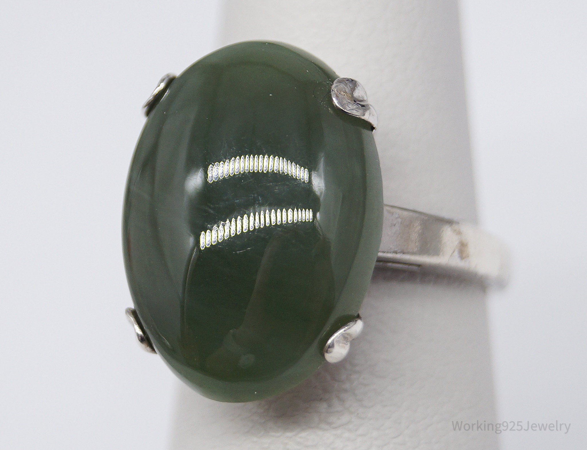 Vintage Vargas Mfg. Co. Jade Sterling Silver Ring - Size 5.75