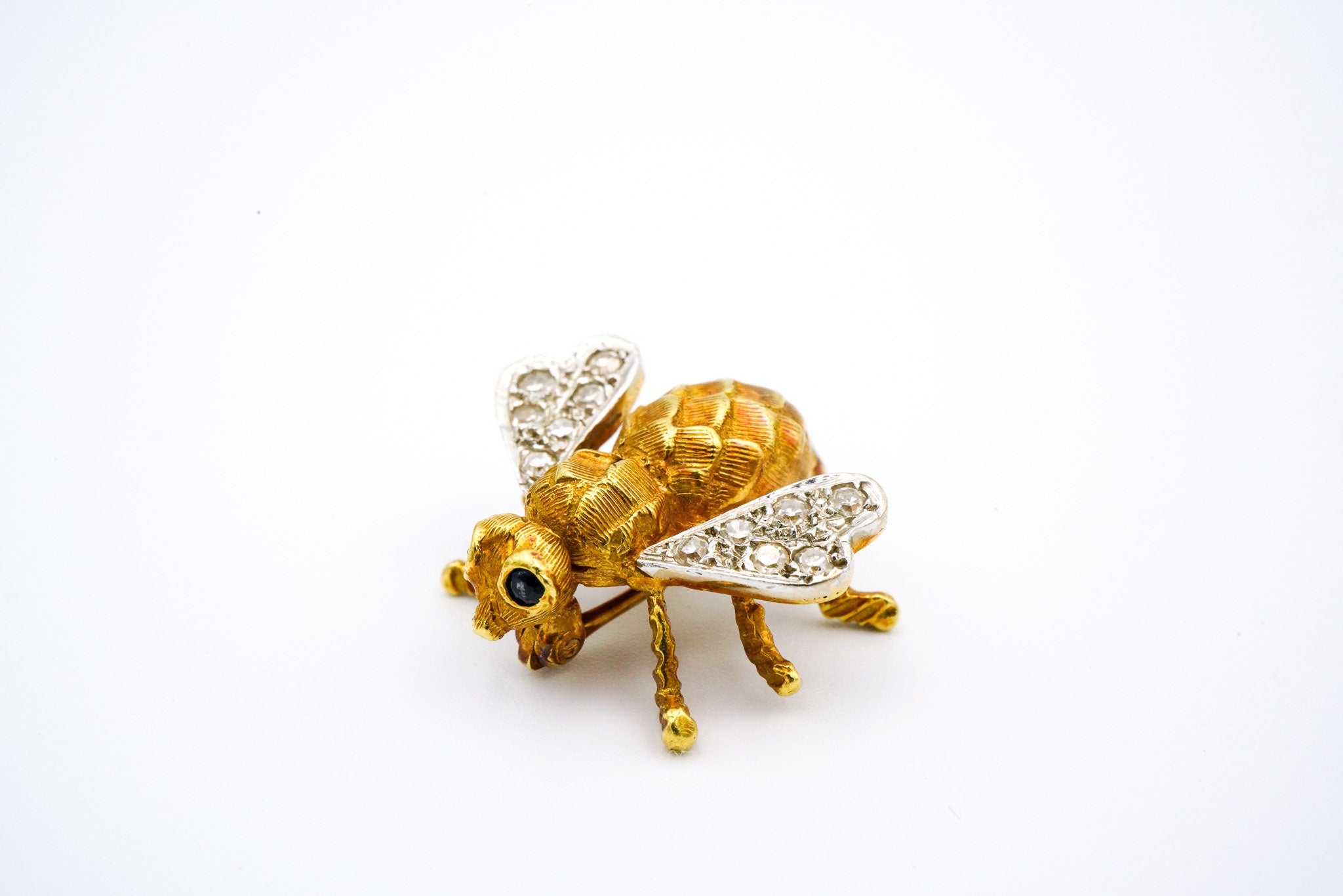 18K Yellow & 14K White Gold Diamond and Sapphire Bee Pin