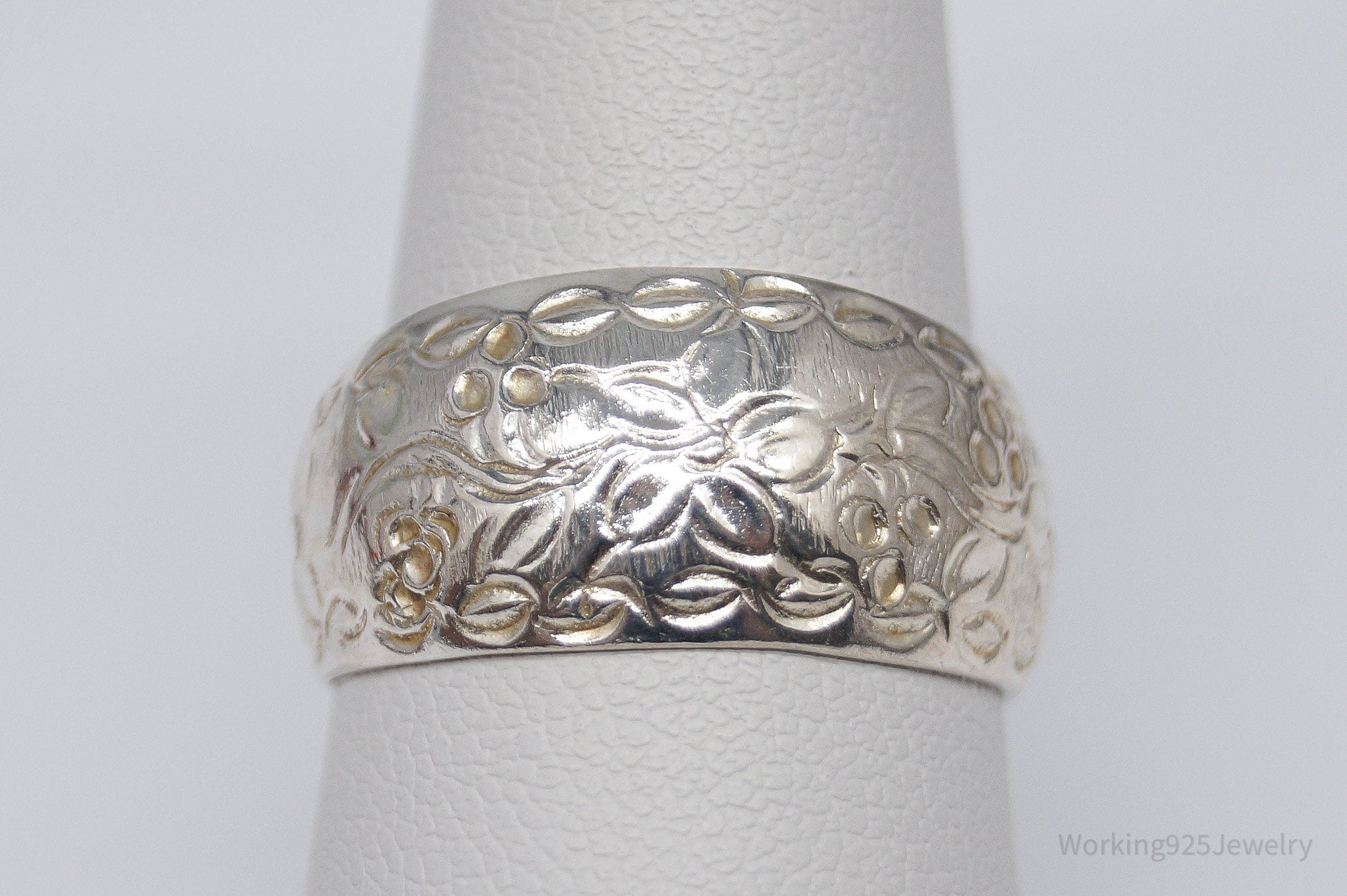 Vintage Floral Pattern Sterling Silver Band Ring - Size 8.5