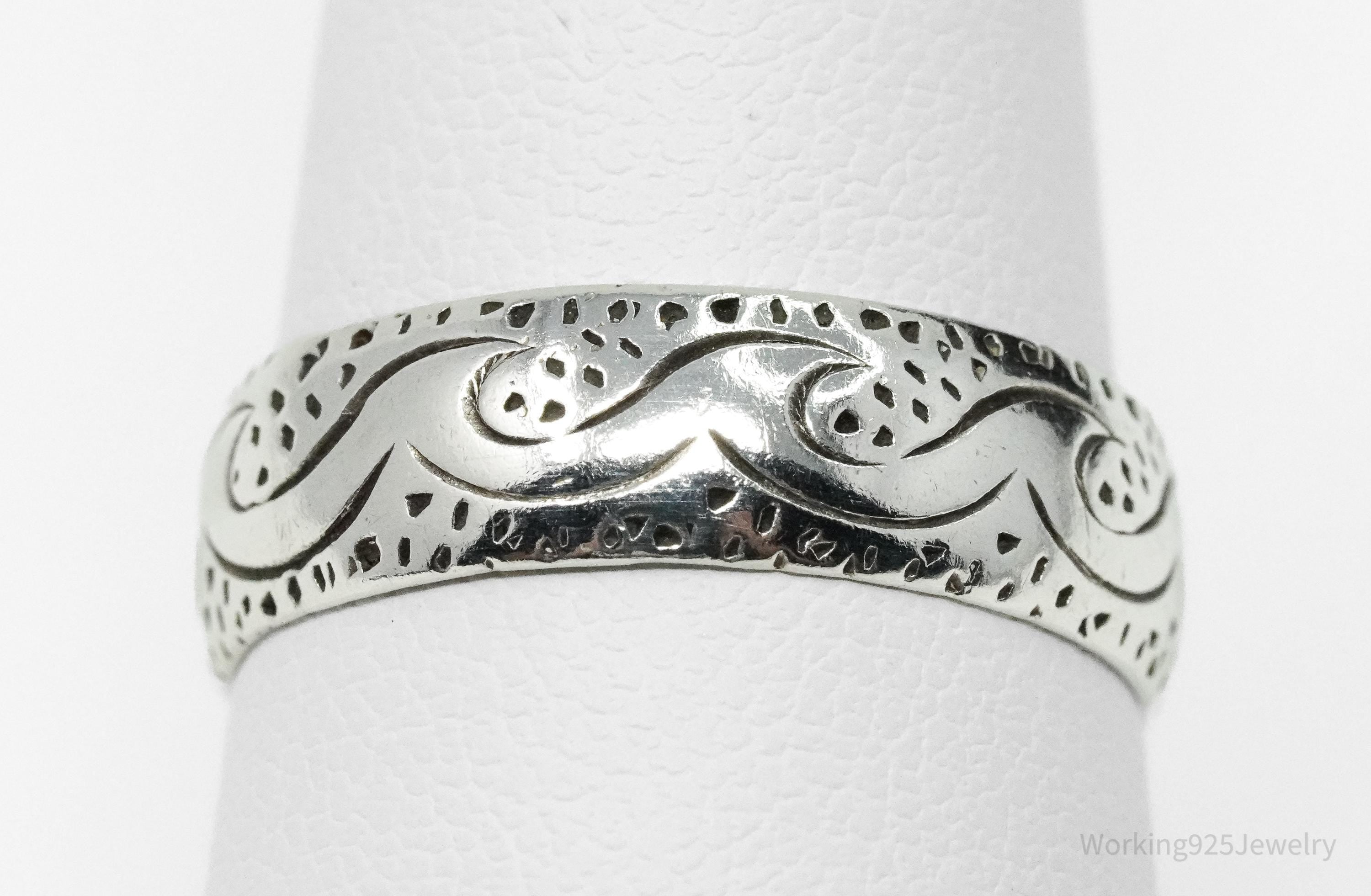 Vintage Waves Design Sterling Silver Band Ring - Size 8.25