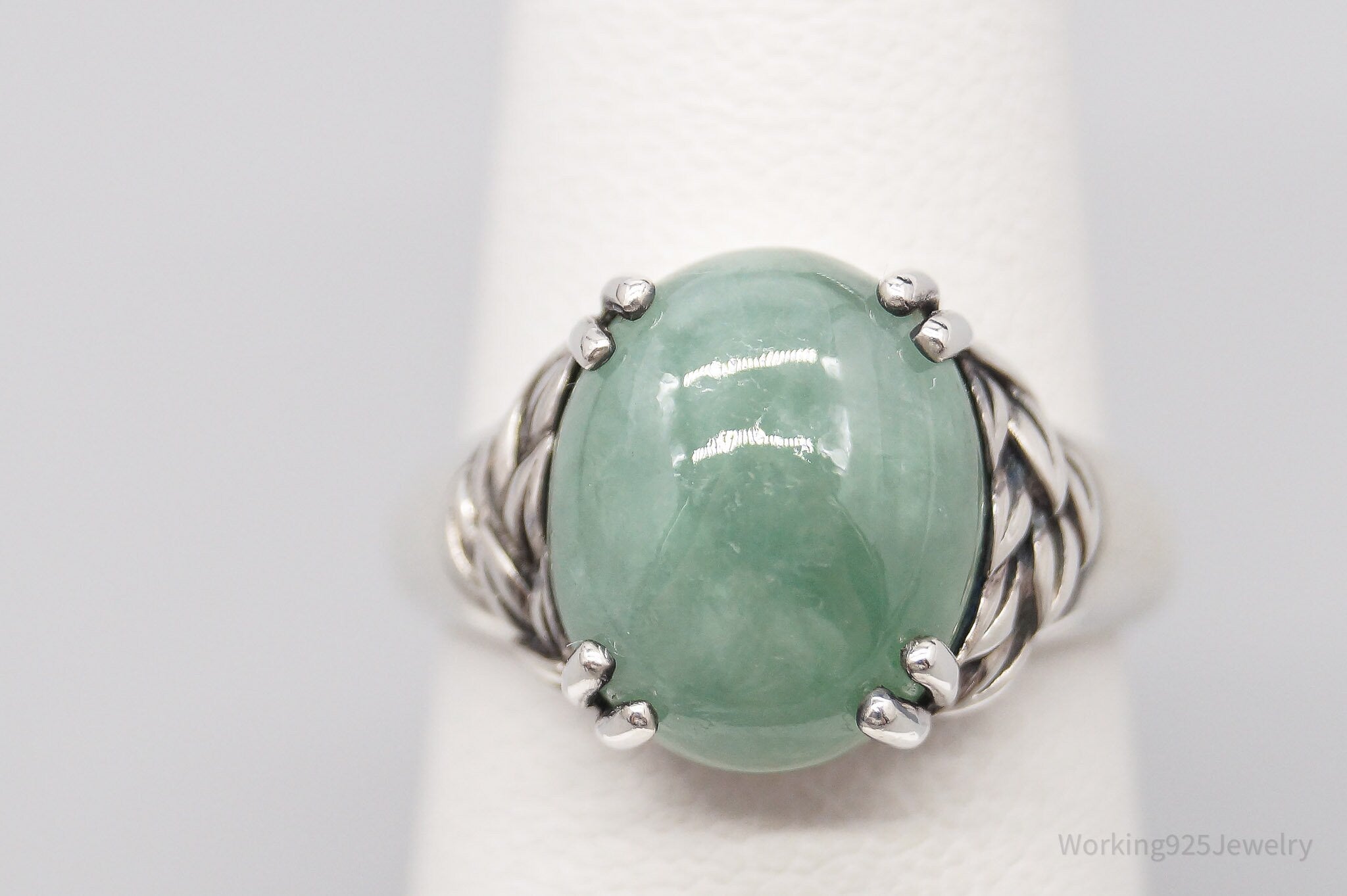 Vintage CNA Green Jade Sterling Silver Ring - Size 6