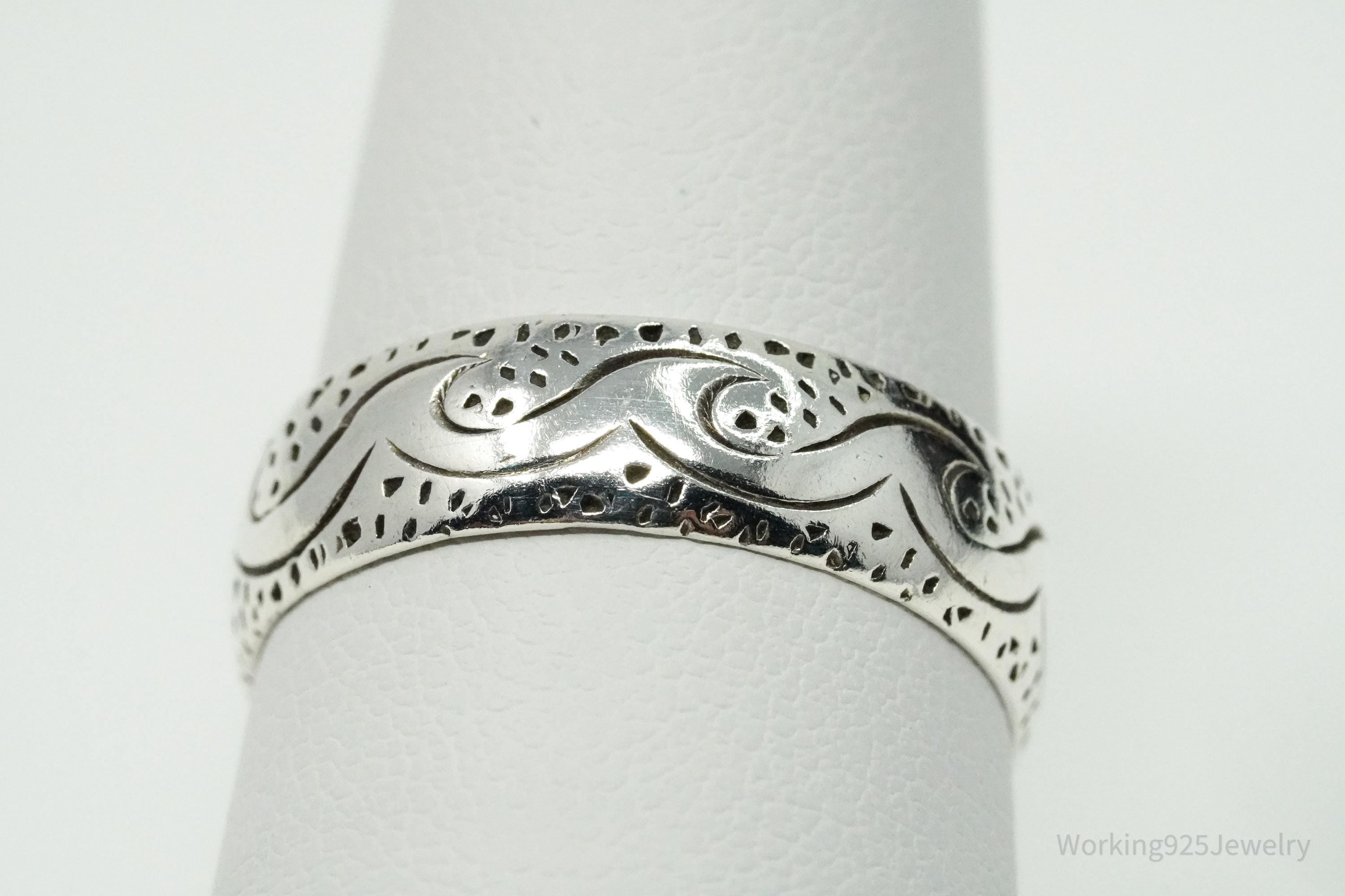 Vintage Waves Design Sterling Silver Band Ring - Size 8.25