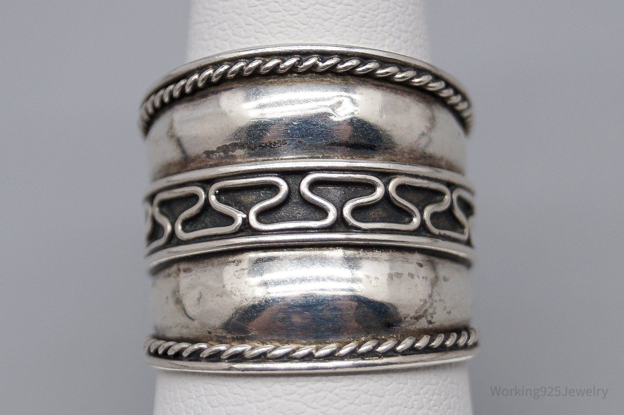 Vintage Sterling Silver Band Ring - Size 8
