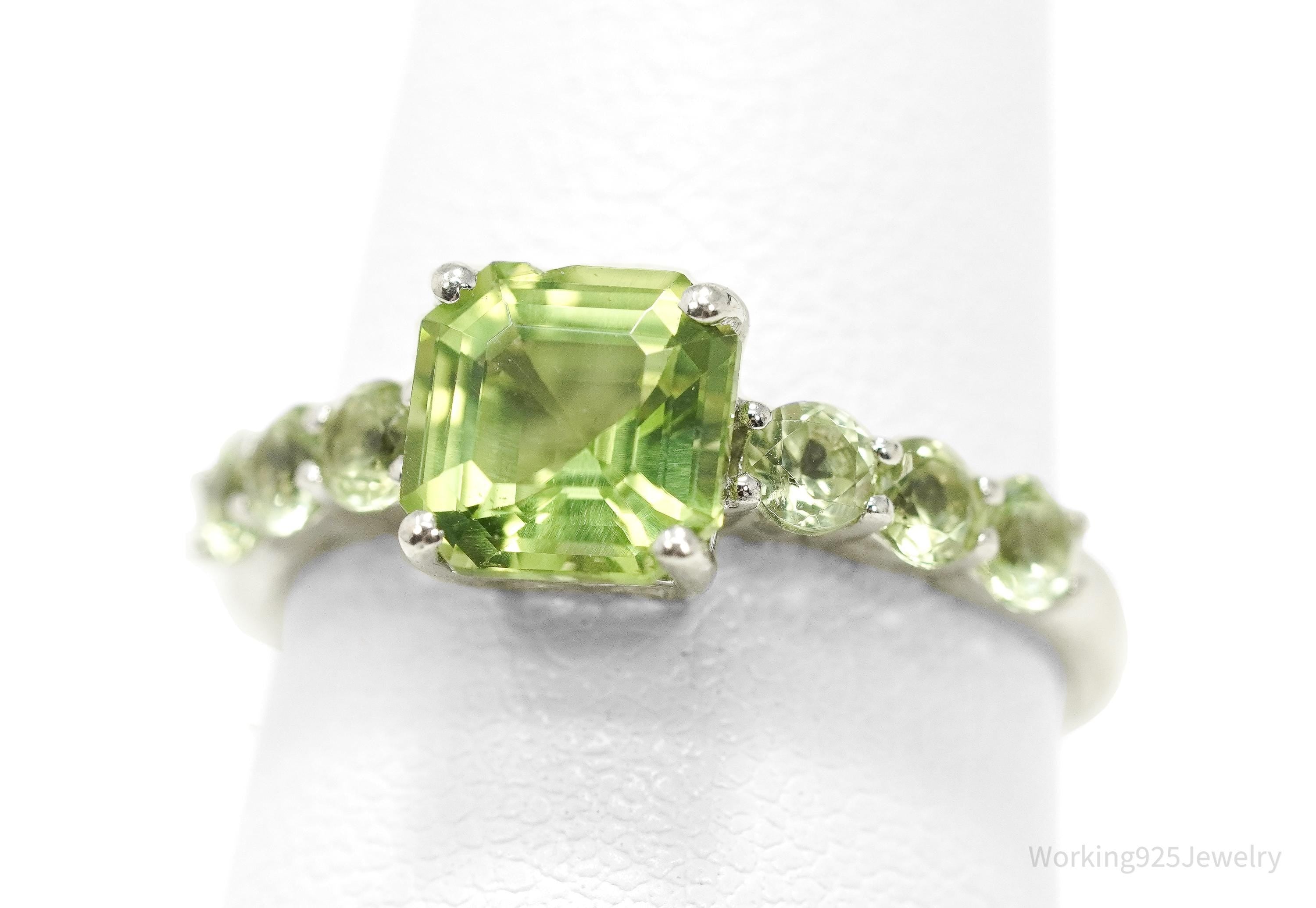 Vintage Green Peridot Sterling Silver Ring - Size 7