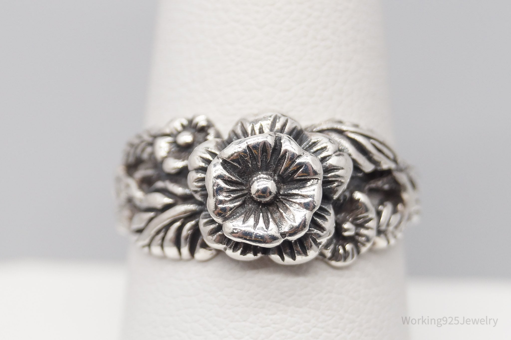 Vintage Flowers Sterling Silver Ring - Size 8.25