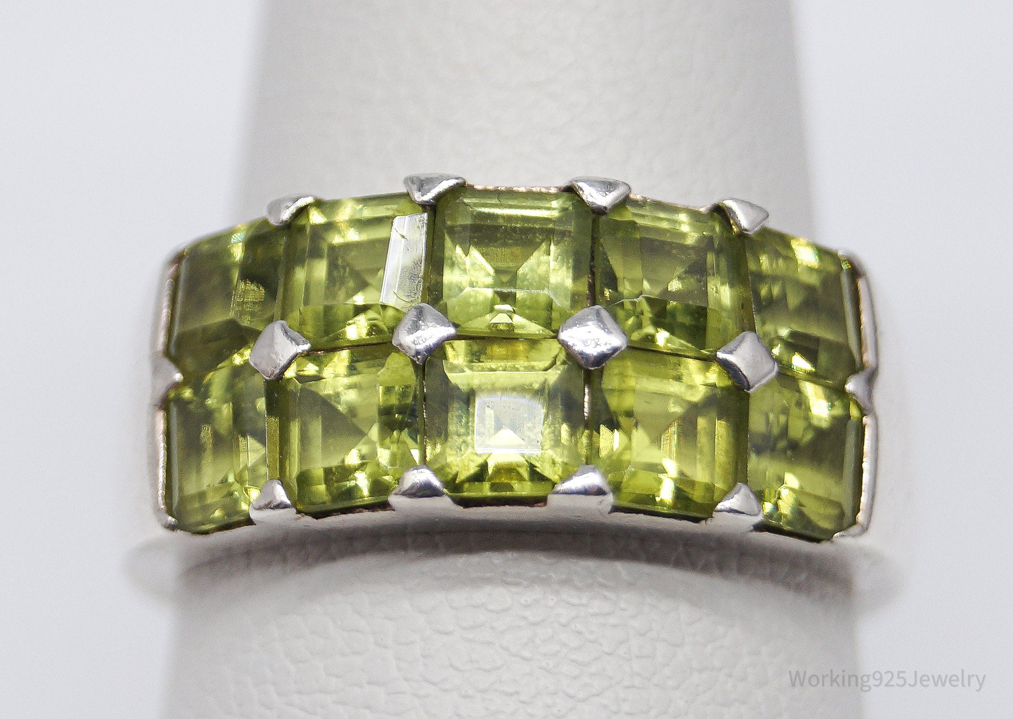 Vintage Peridot Sterling Silver Band Ring - Size 7.75