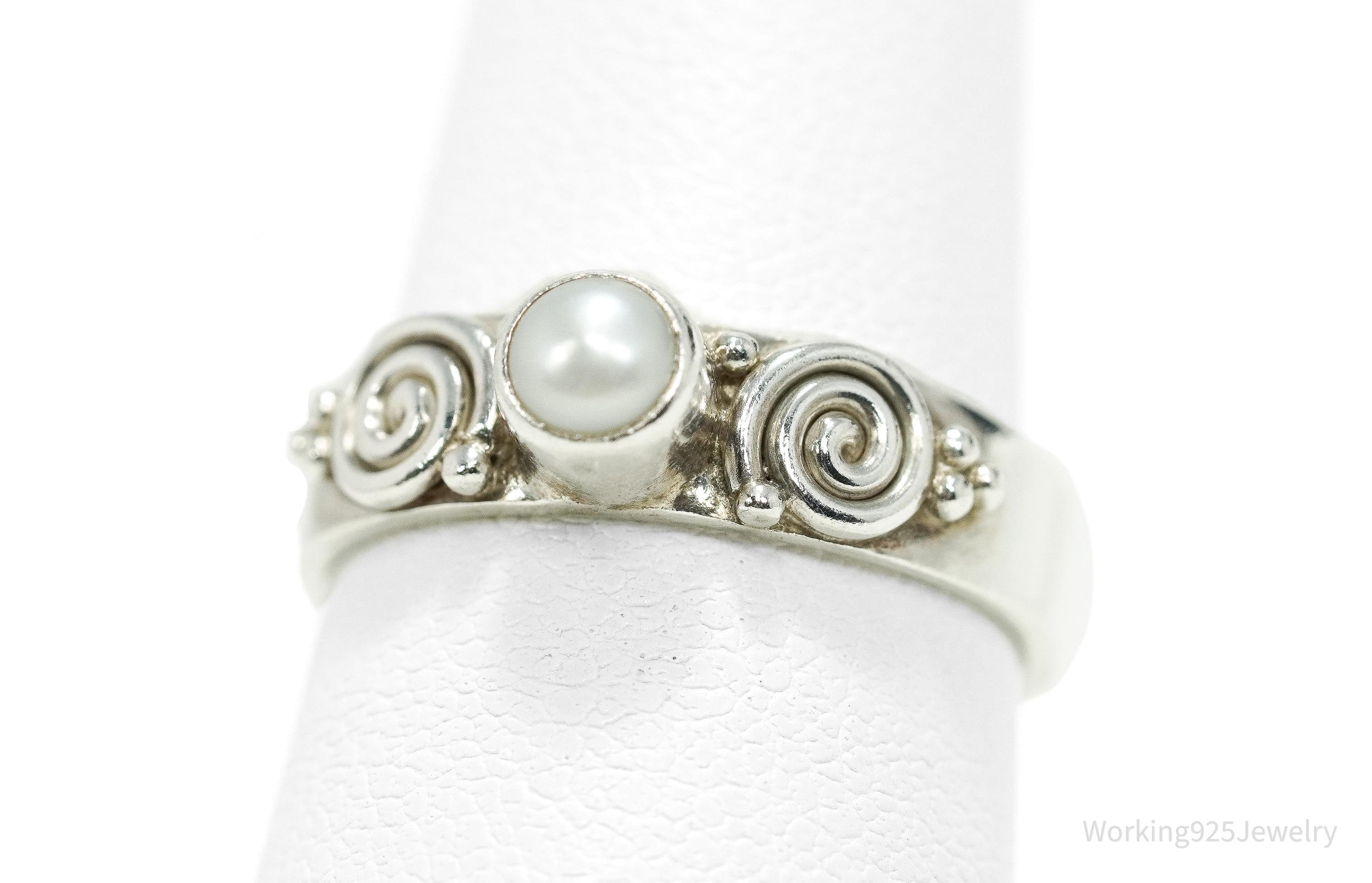 Vintage White Pearl Silver Ring - Size 6