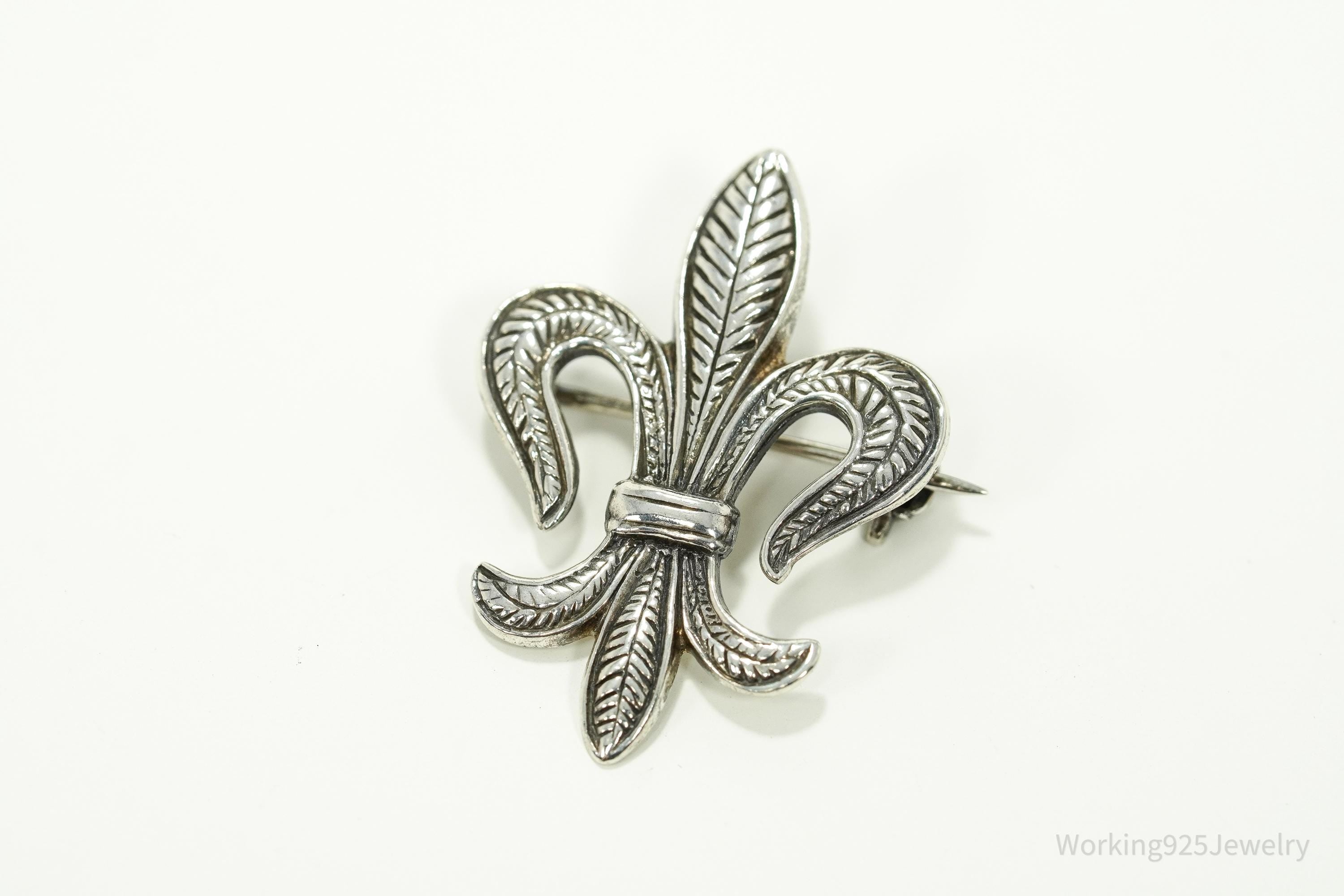 Vintage Fleur De Lis Sterling Silver Brooch Pin