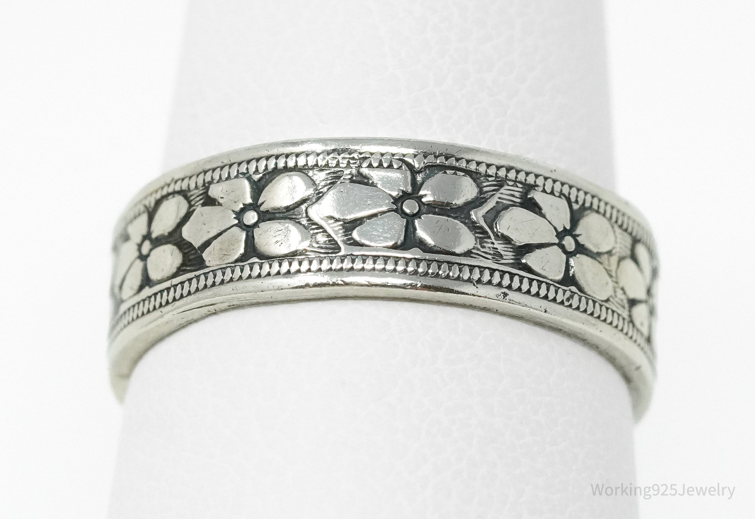 Antique Flowers Pattern Sterling Silver Band Ring - Size 6.75