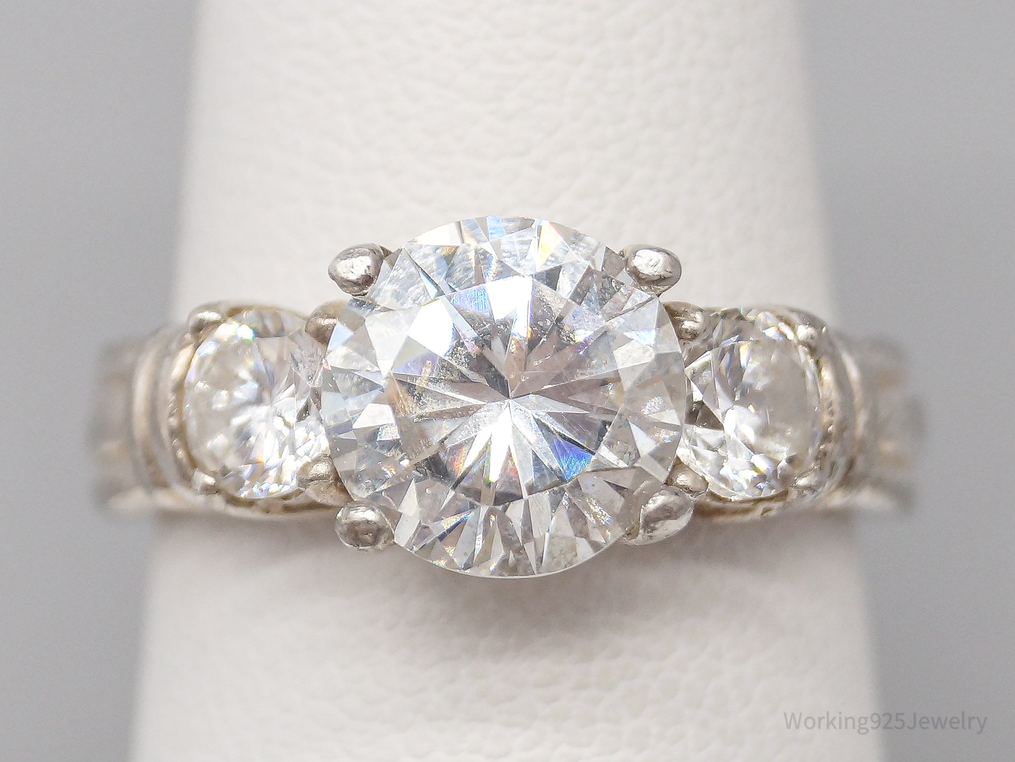 Vintage Cubic Zirconia Sterling Silver Ring - Size 7.75