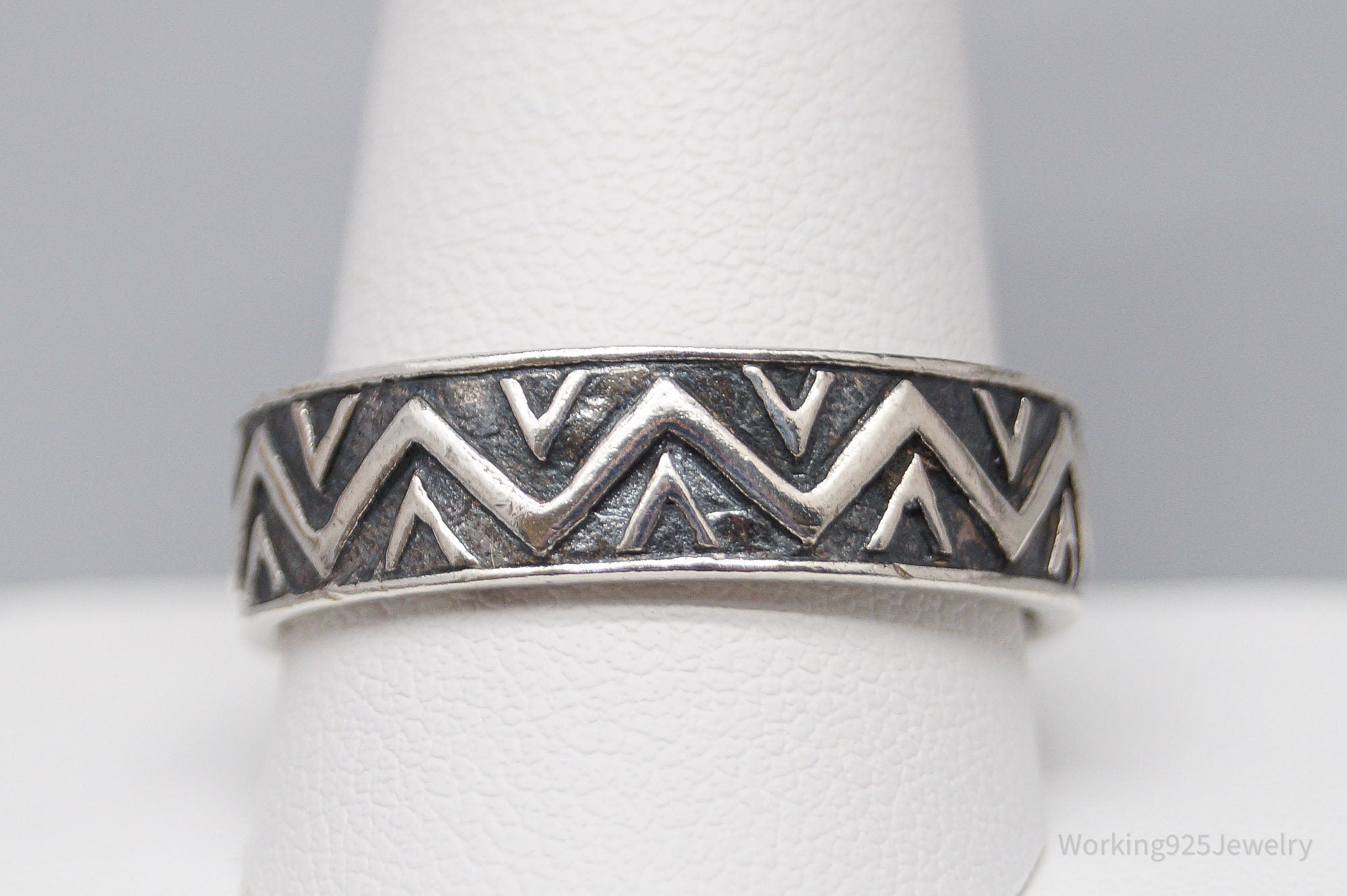 Vintage Zig Zag Pattern Sterling Silver Band Ring - Size 11.75