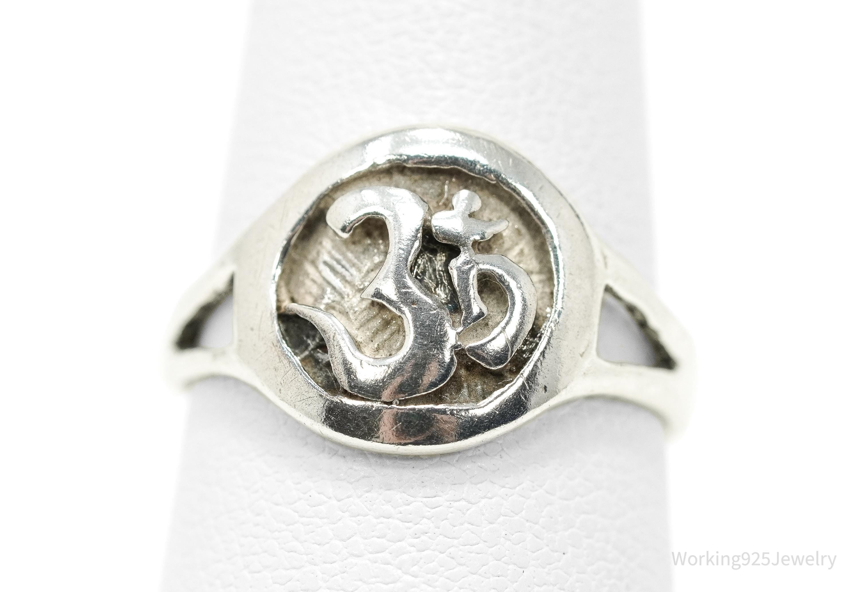Vintage Om Symbol Sterling Silver Ring - Size 7.25