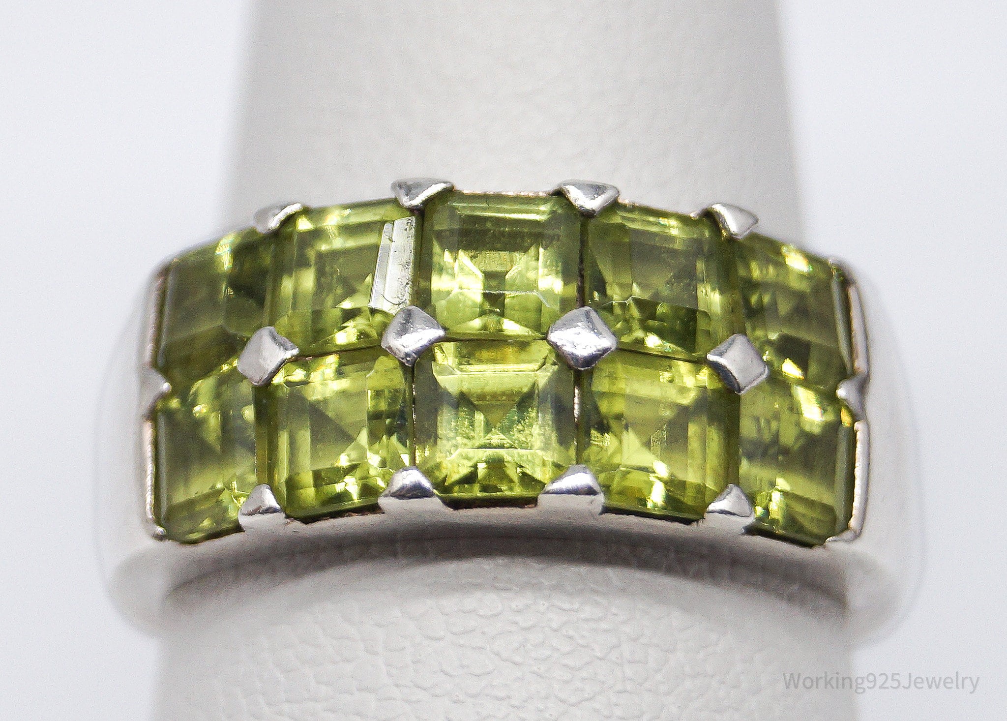 Vintage Peridot Sterling Silver Band Ring - Size 7.75