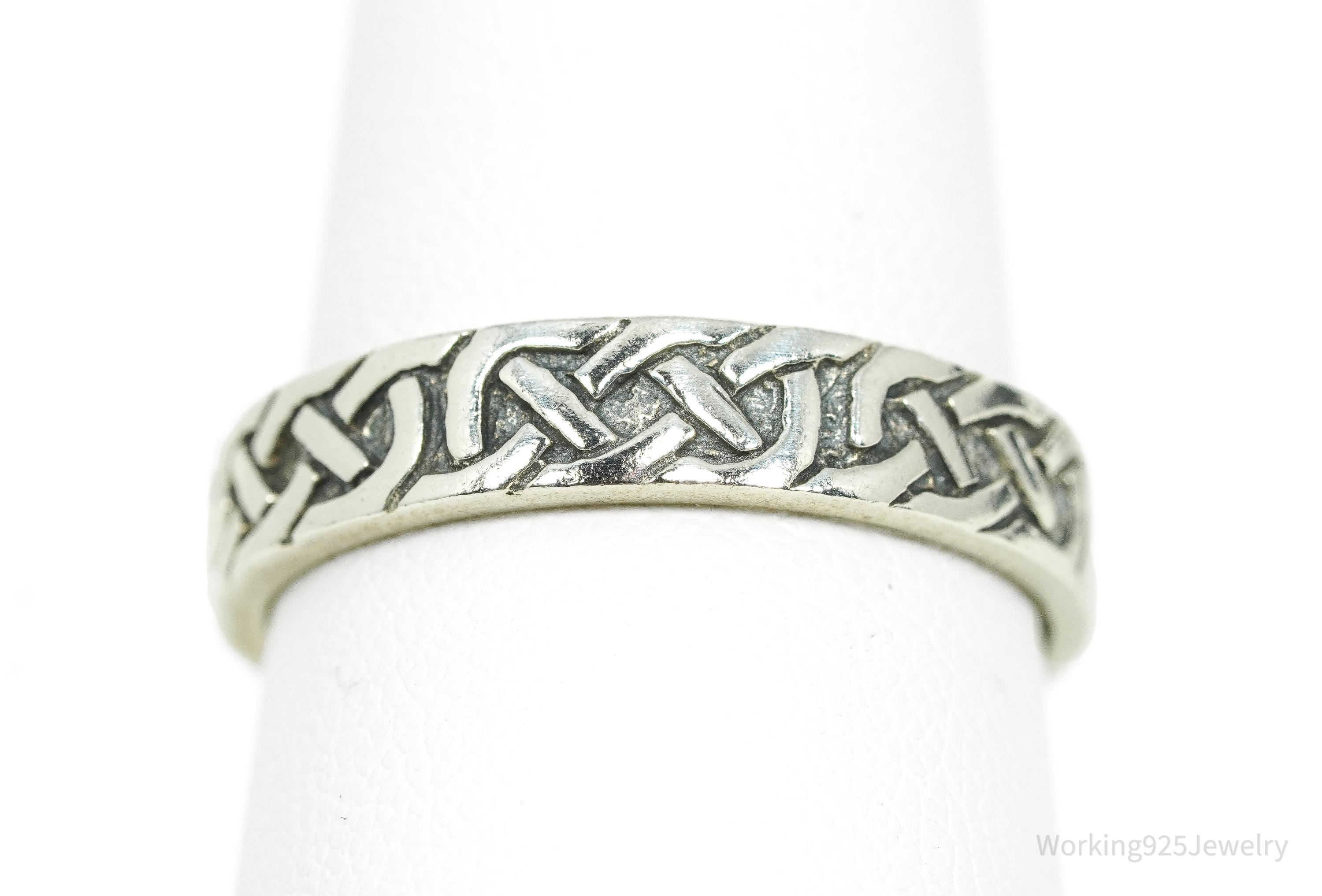 Vintage Celtic Knot Design Sterling Silver Band Ring - Size 8