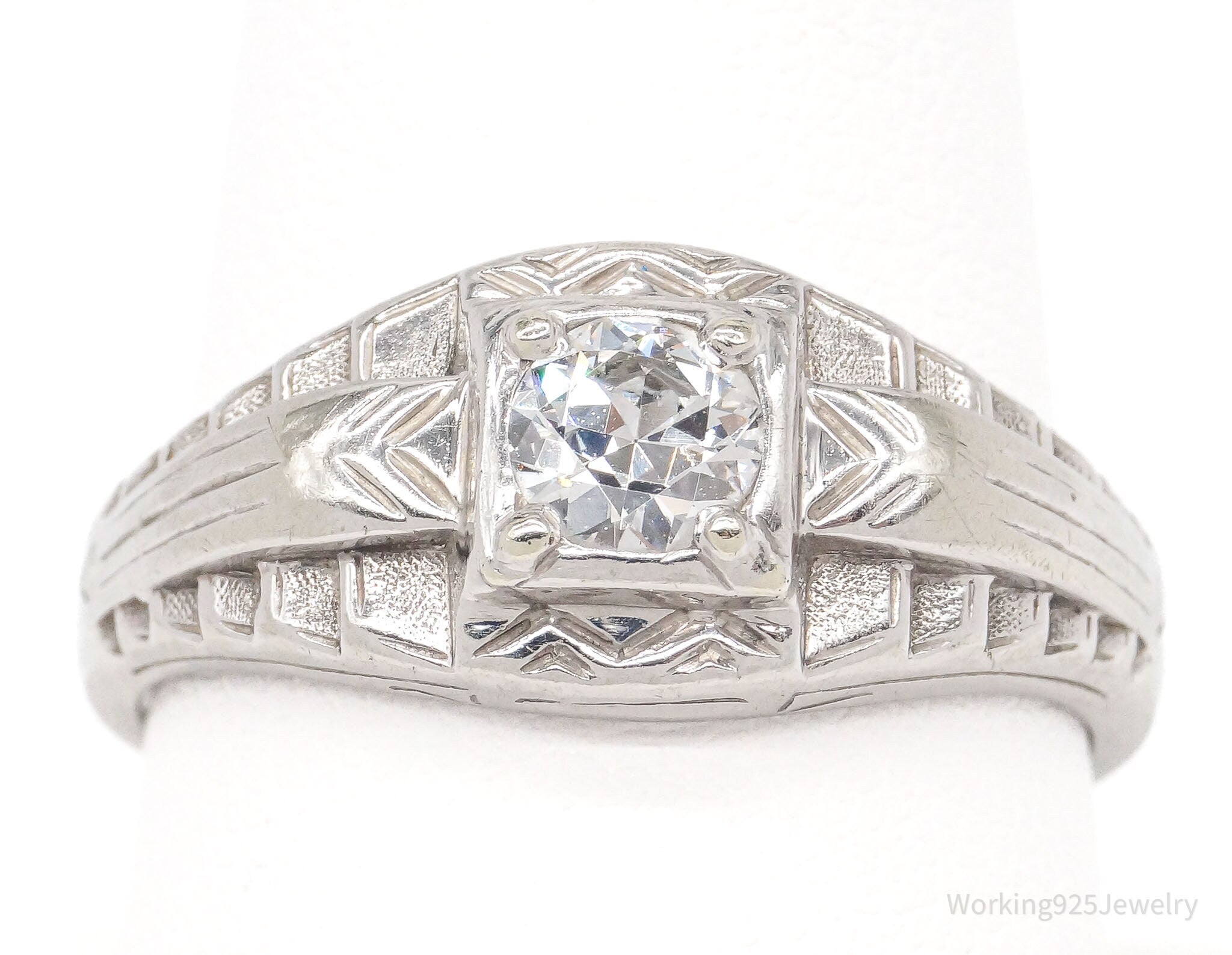 Vintage SeaHawks #32 Diamond 18K White Gold Ring - Size 9.5