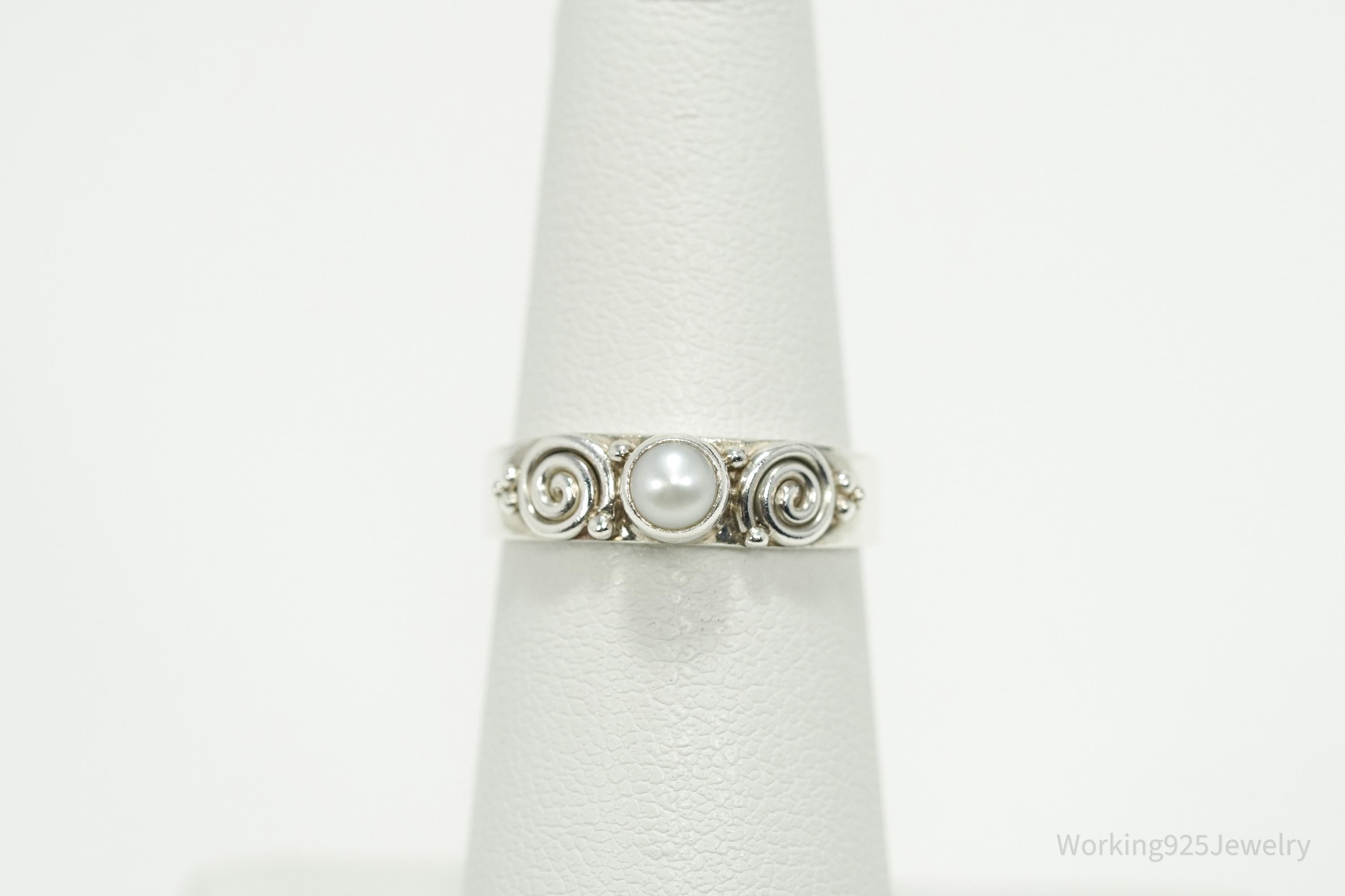 Vintage White Pearl Silver Ring - Size 6