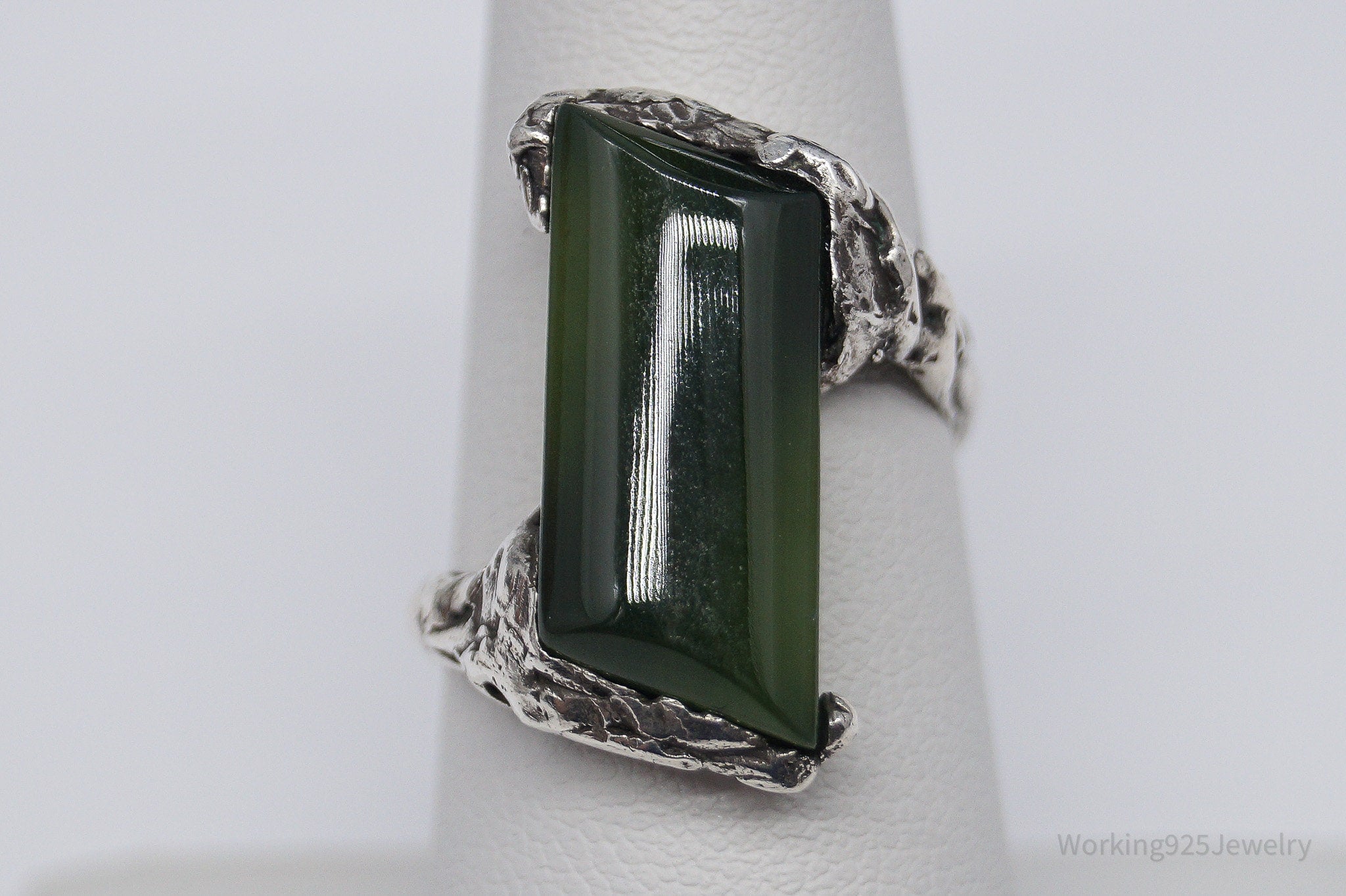 Vintage Brutalist Modernist Green Jade Silver Ring - Size 8.25