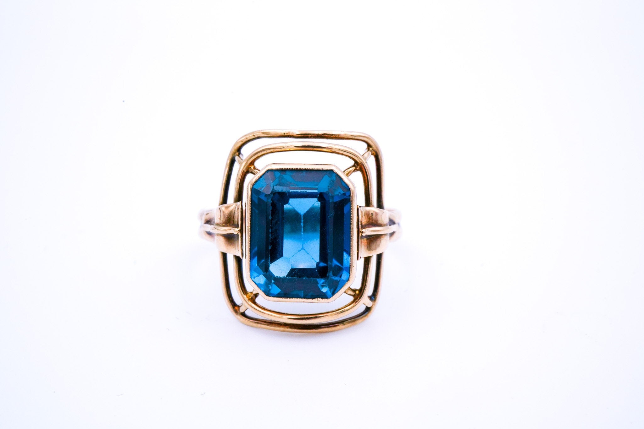 8K Yellow Gold & Spinel Ring - Size 9
