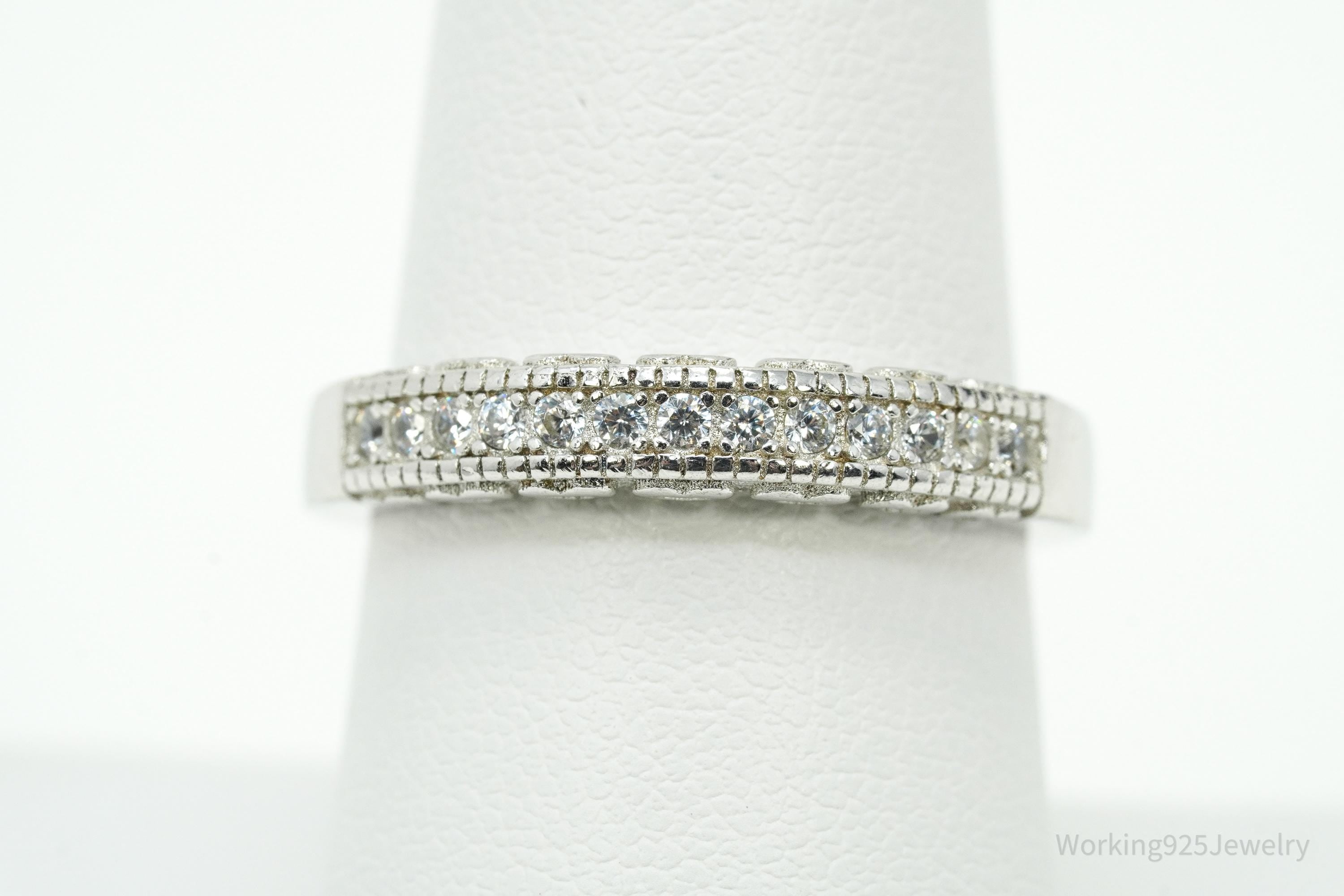 Vintage Cubic Zirconia Hearts Pattern Sterling Silver Ring - Size 8