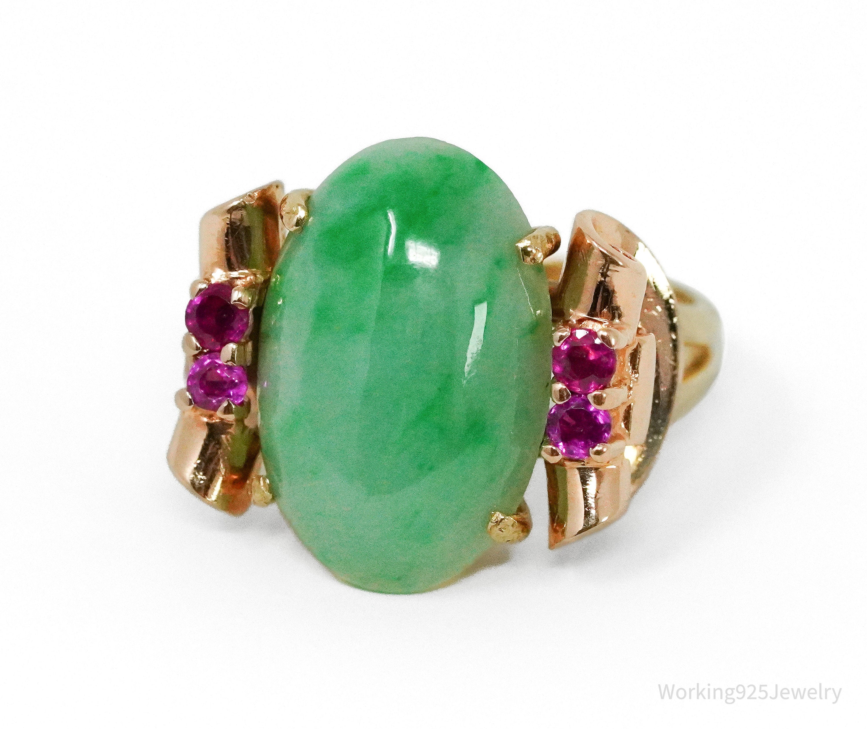 Circa 1940s 14K Gold Jadeite Jade & Natural Ruby Ring - Size 6