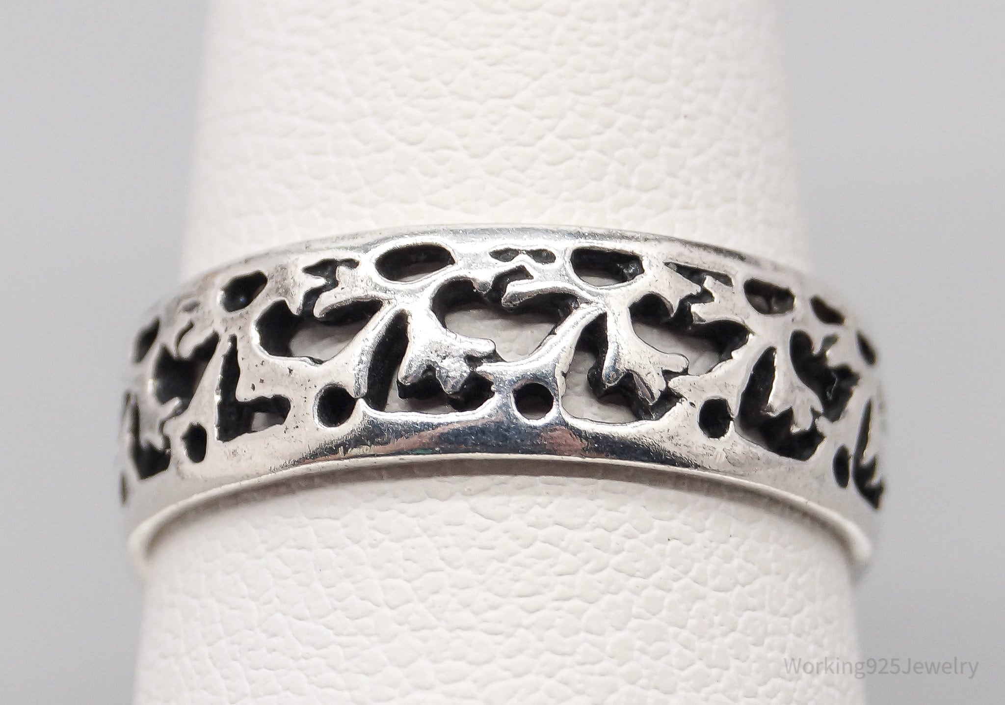 Vintage Cut Out Floral Design Sterling Silver Band Ring - Size 7.75
