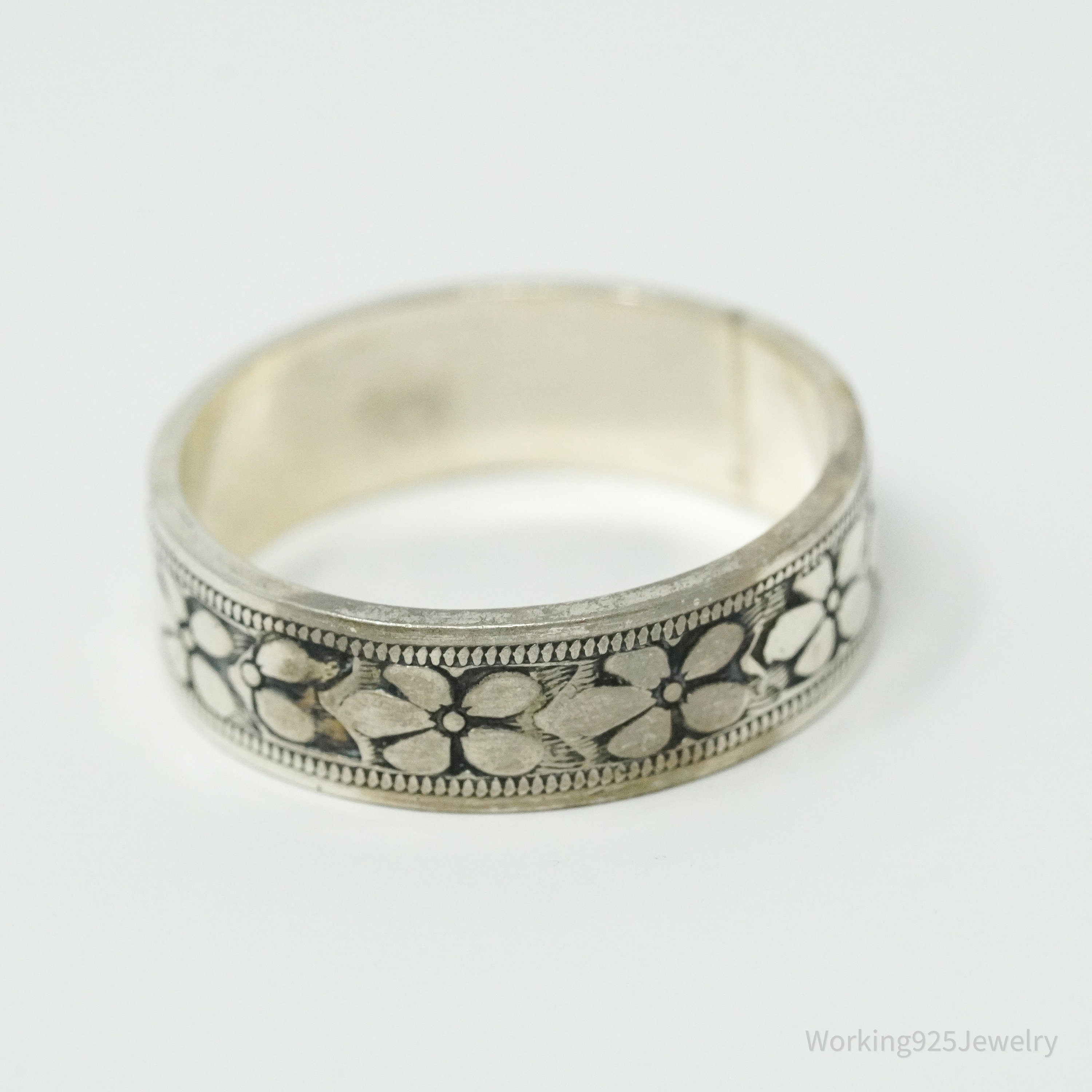 Antique Flowers Pattern Sterling Silver Band Ring - Size 6.75