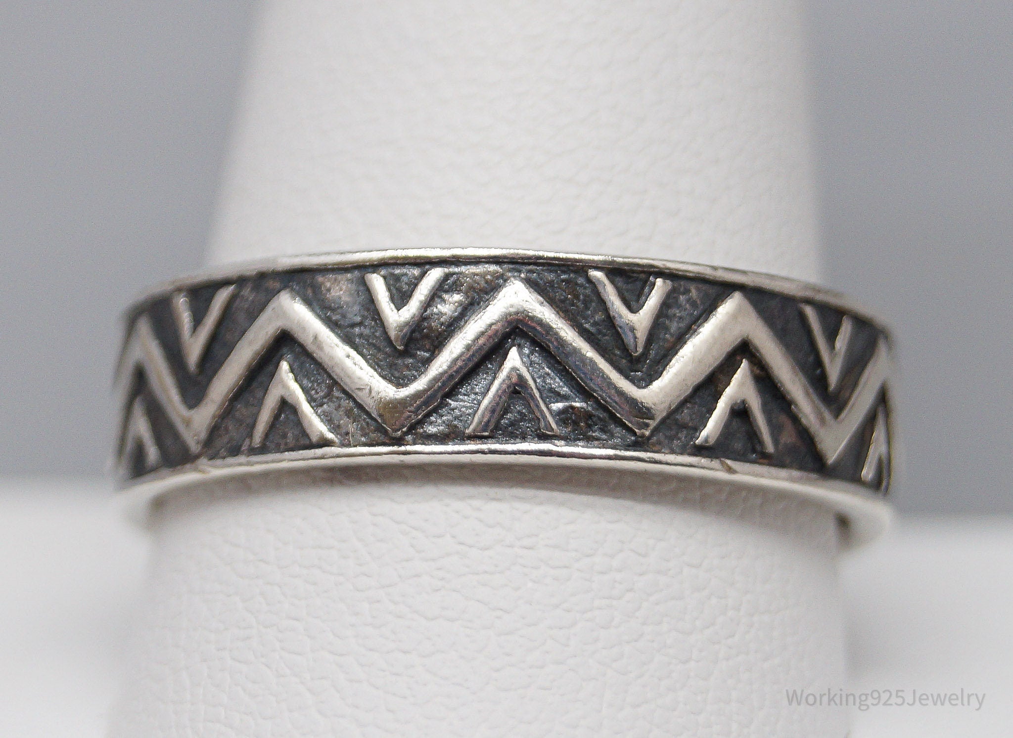 Vintage Zig Zag Pattern Sterling Silver Band Ring - Size 11.75