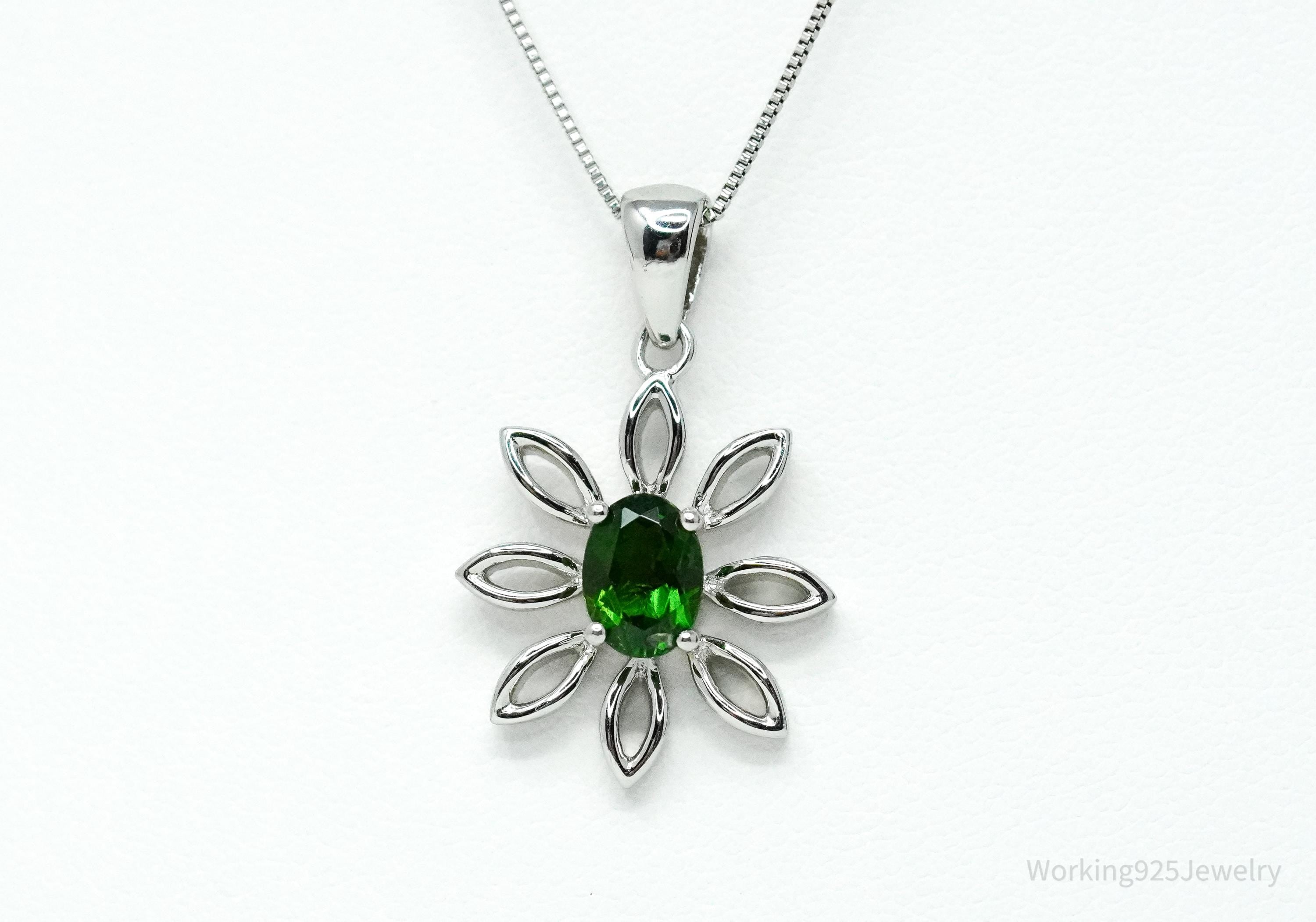 TGGC Green Chrome Diopside Flower Sterling Silver Necklace 18"