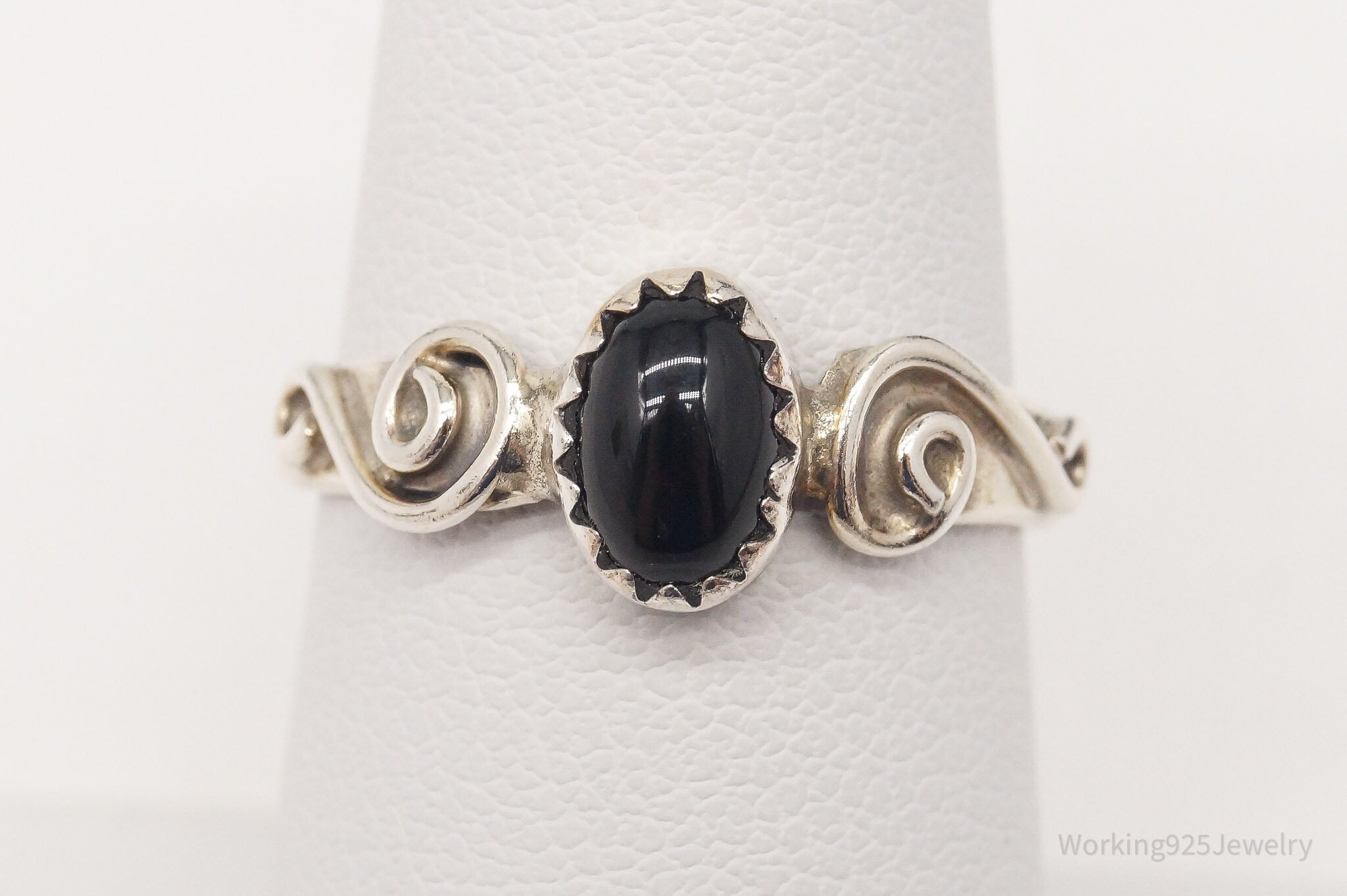 Vintage Native American Black Onyx Sterling Silver Ring Size 7.25