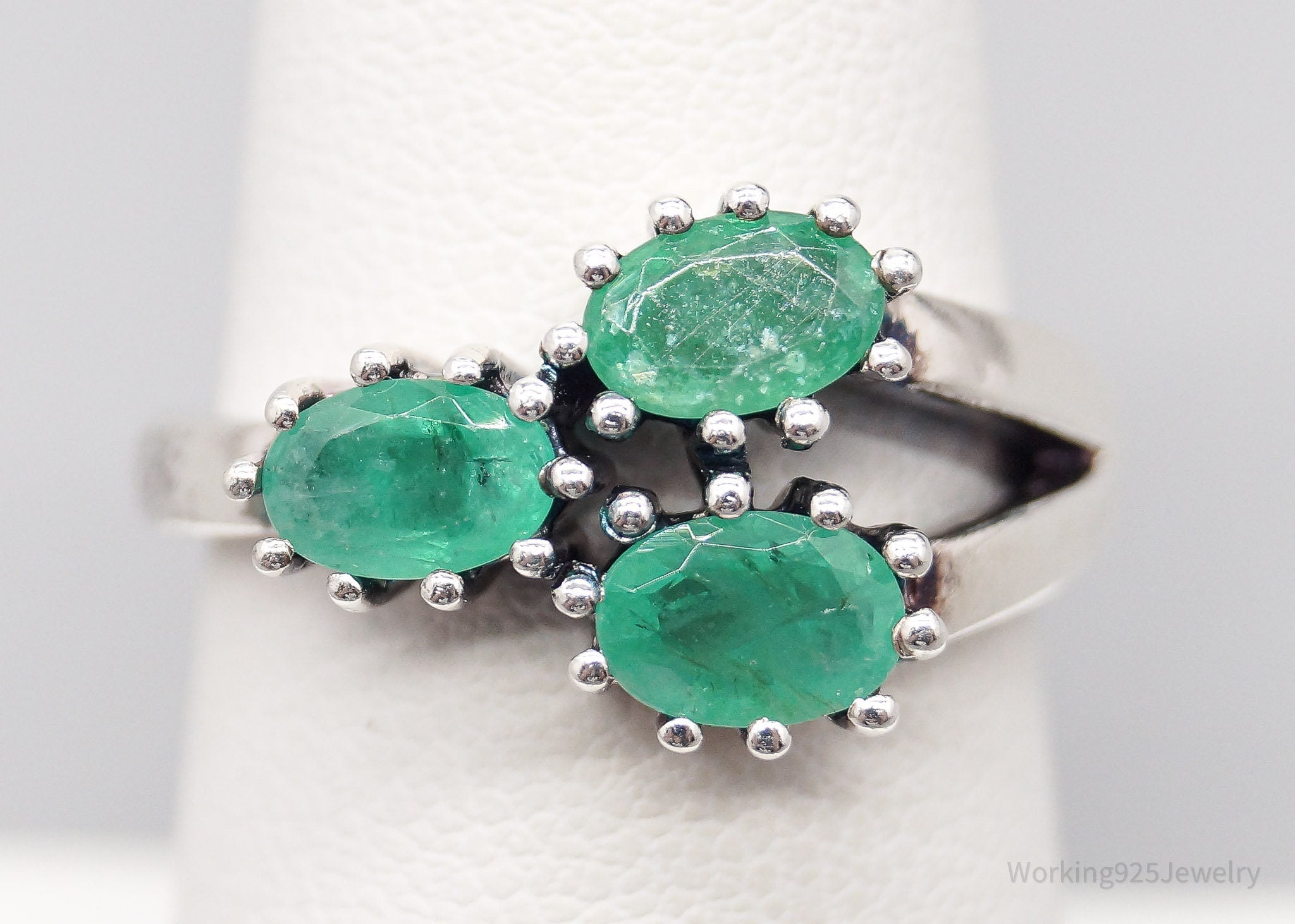 Vintage Emerald Sterling Silver Ring - Size 6.75