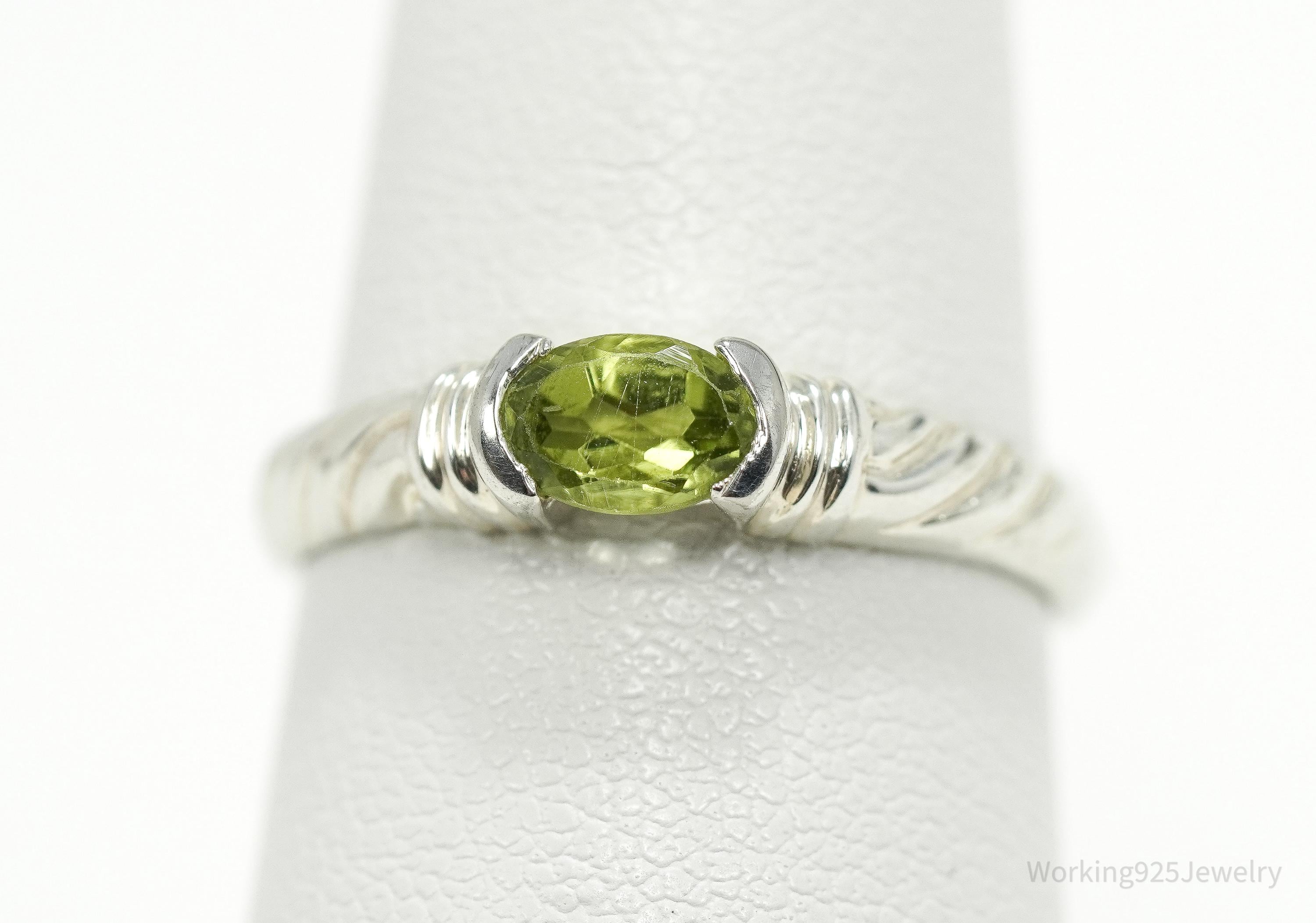 Vintage Green Peridot Sterling Silver Ring - Size 7