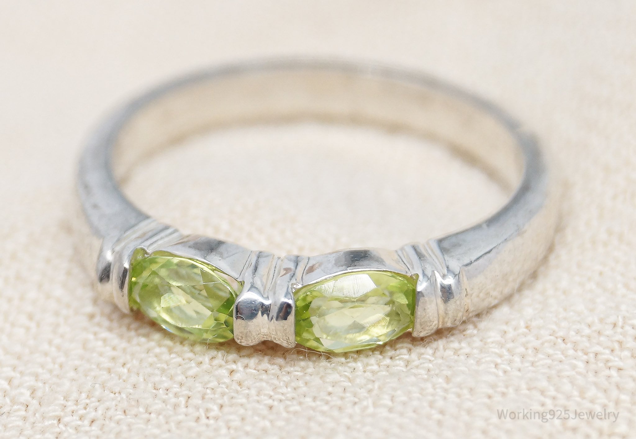 Vintage Peridot Sterling Silver Ring - Size 9