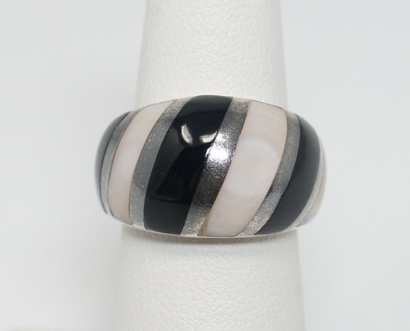 Vintage Mother Of Pearl Black Onyx Art Deco Style Sterling Silver Ring - SZ 5.75