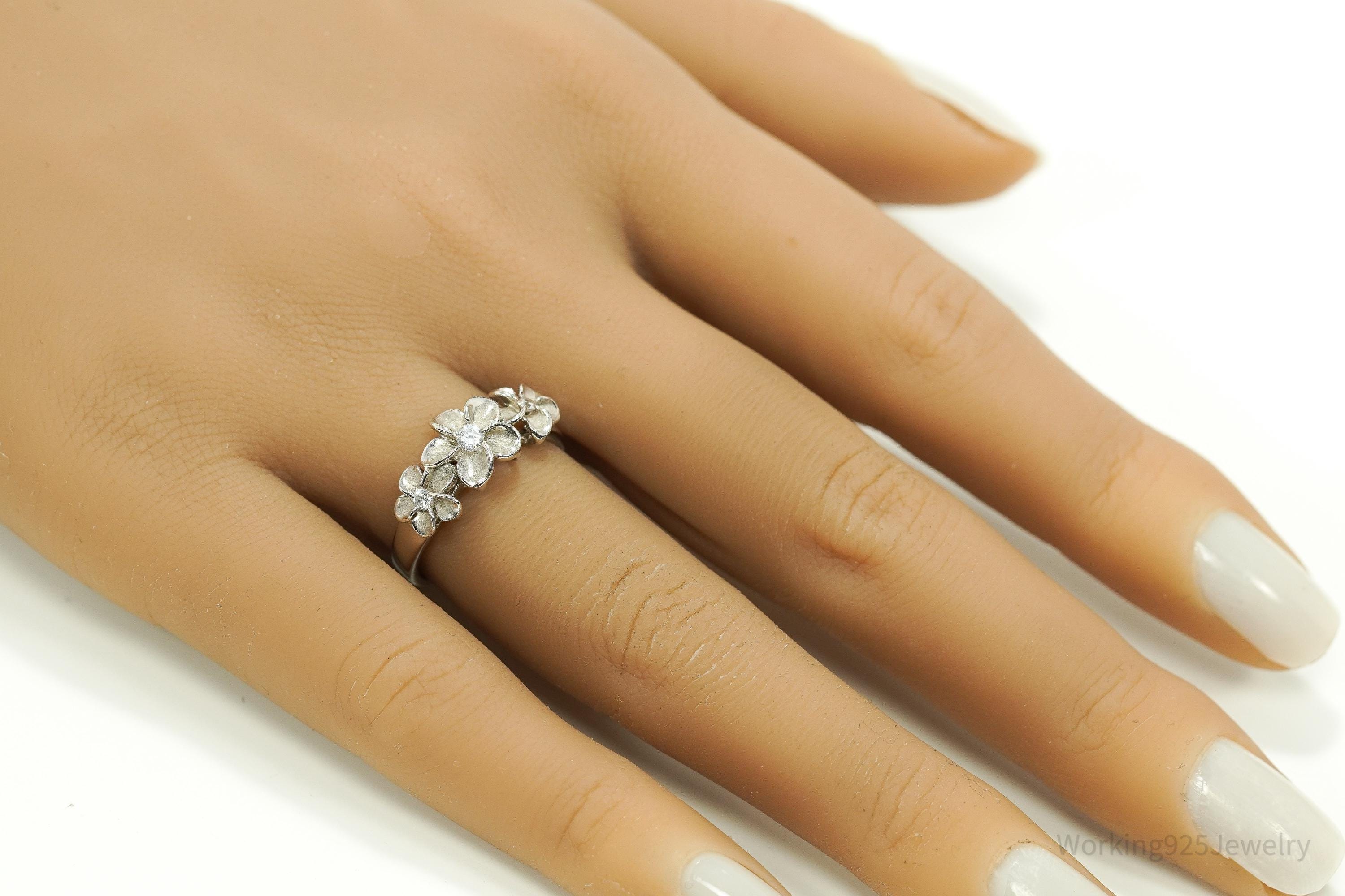 Vintage Cubic Zirconia Flowers Sterling Silver Ring - Size 6.75