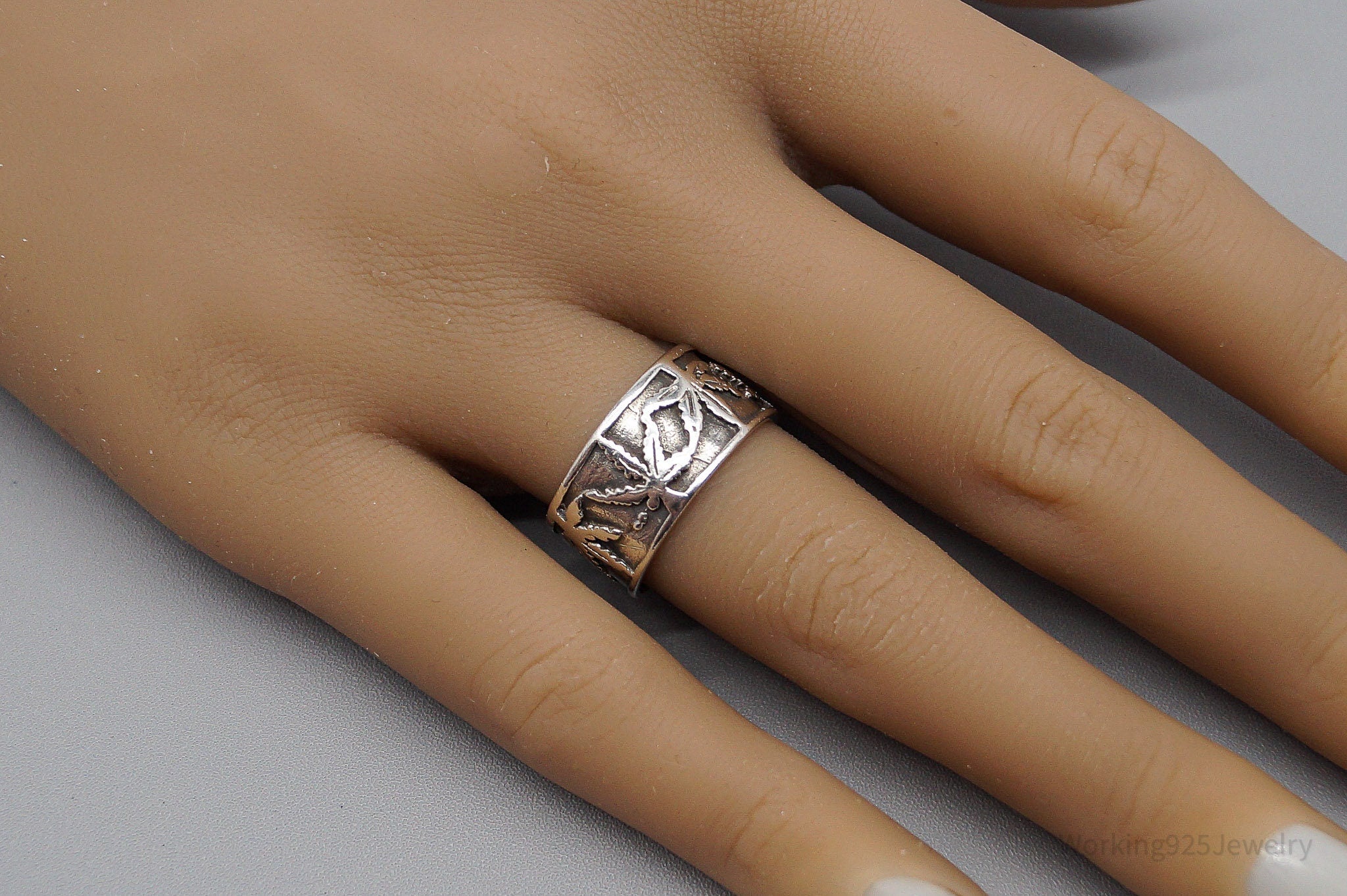 Vintage Medical Marijuana Pot Plant Weed Sterling Silver Ring - Size 7.5