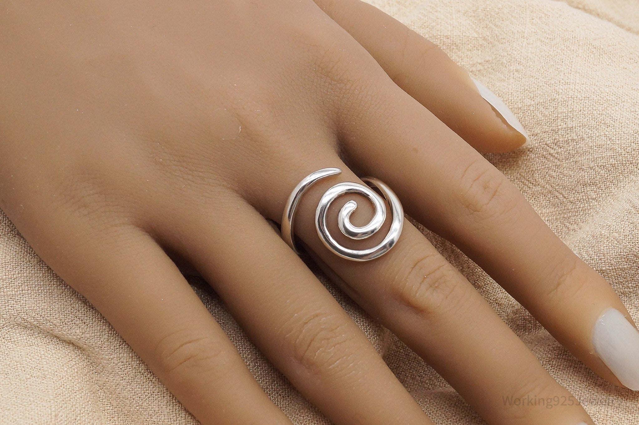 Vintage Spiral Modernist Sleek Sterling Silver Ring - Size 8.75