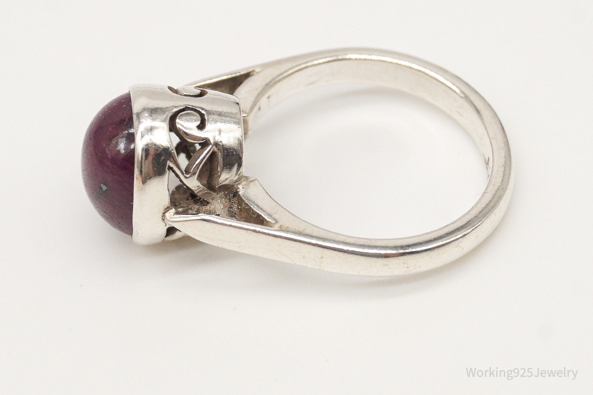 Vintage Maroon Stone Sterling Silver Ring - Size 5.5