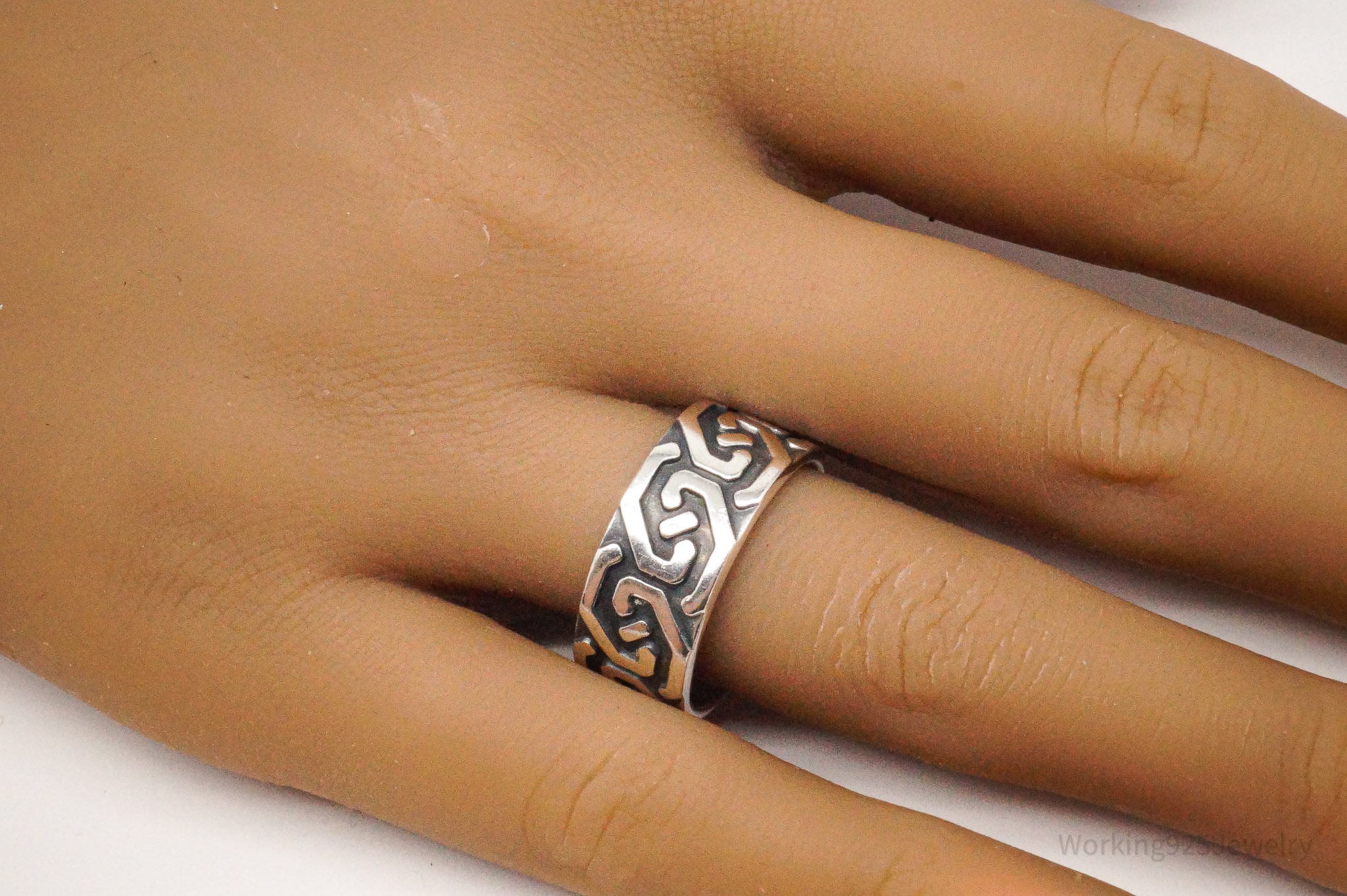 Vintage Mexico Celtic Design Oxidized Sterling Silver Band Ring - Size 8.75