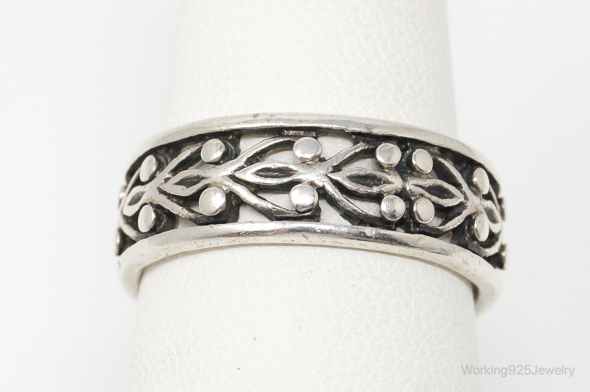 Vintage Unique Cut Out Design Sterling Silver Band Ring Size 8