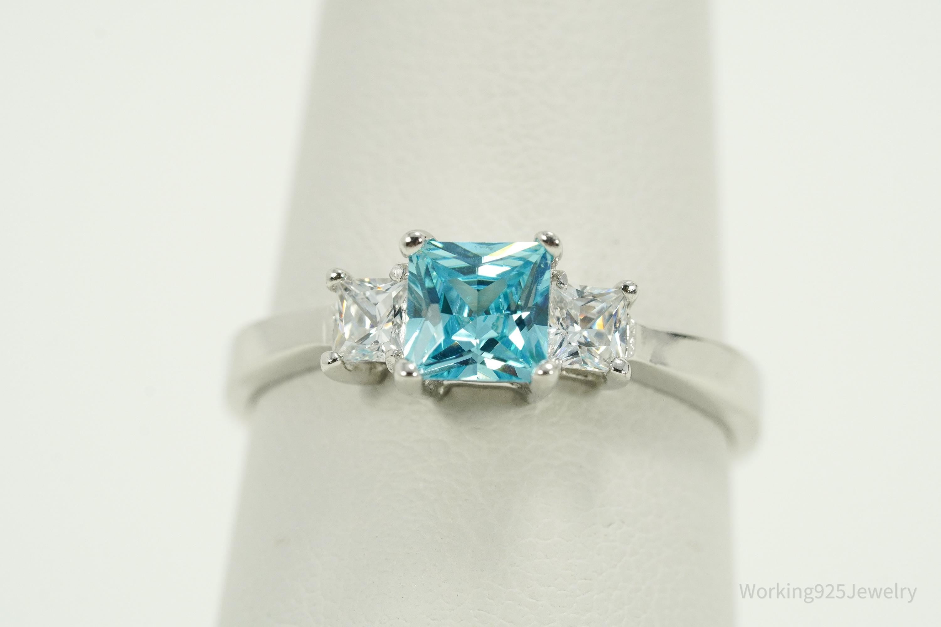 VTG Blue & White Cubic Zirconia Sterling Silver Ring - Size 7.25