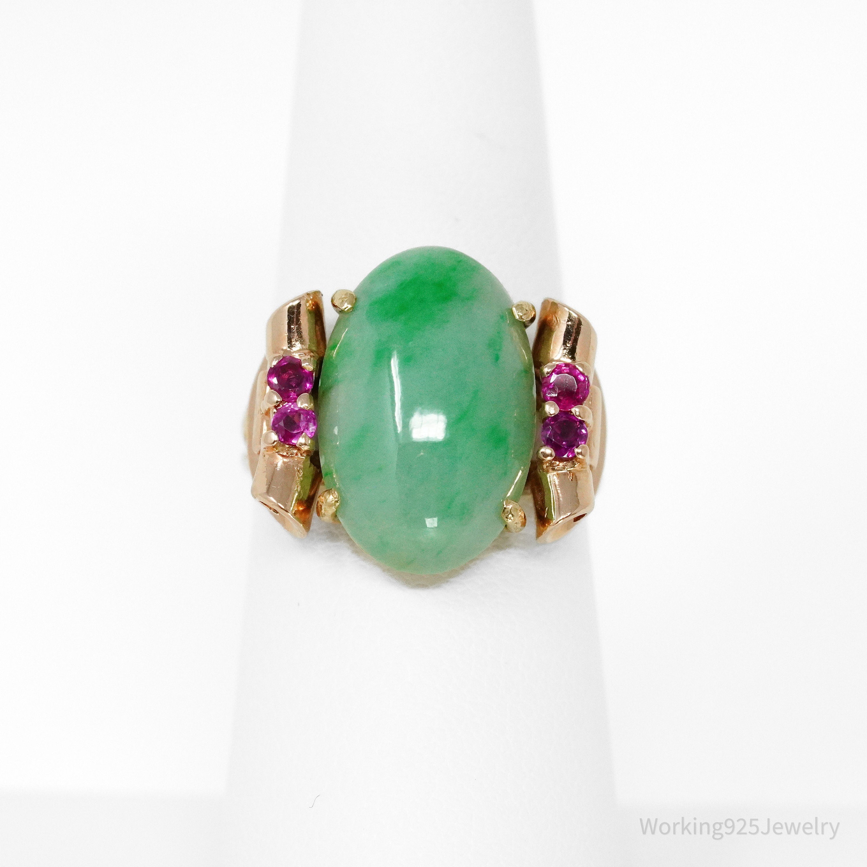 Circa 1940s 14K Gold Jadeite Jade & Natural Ruby Ring - Size 6