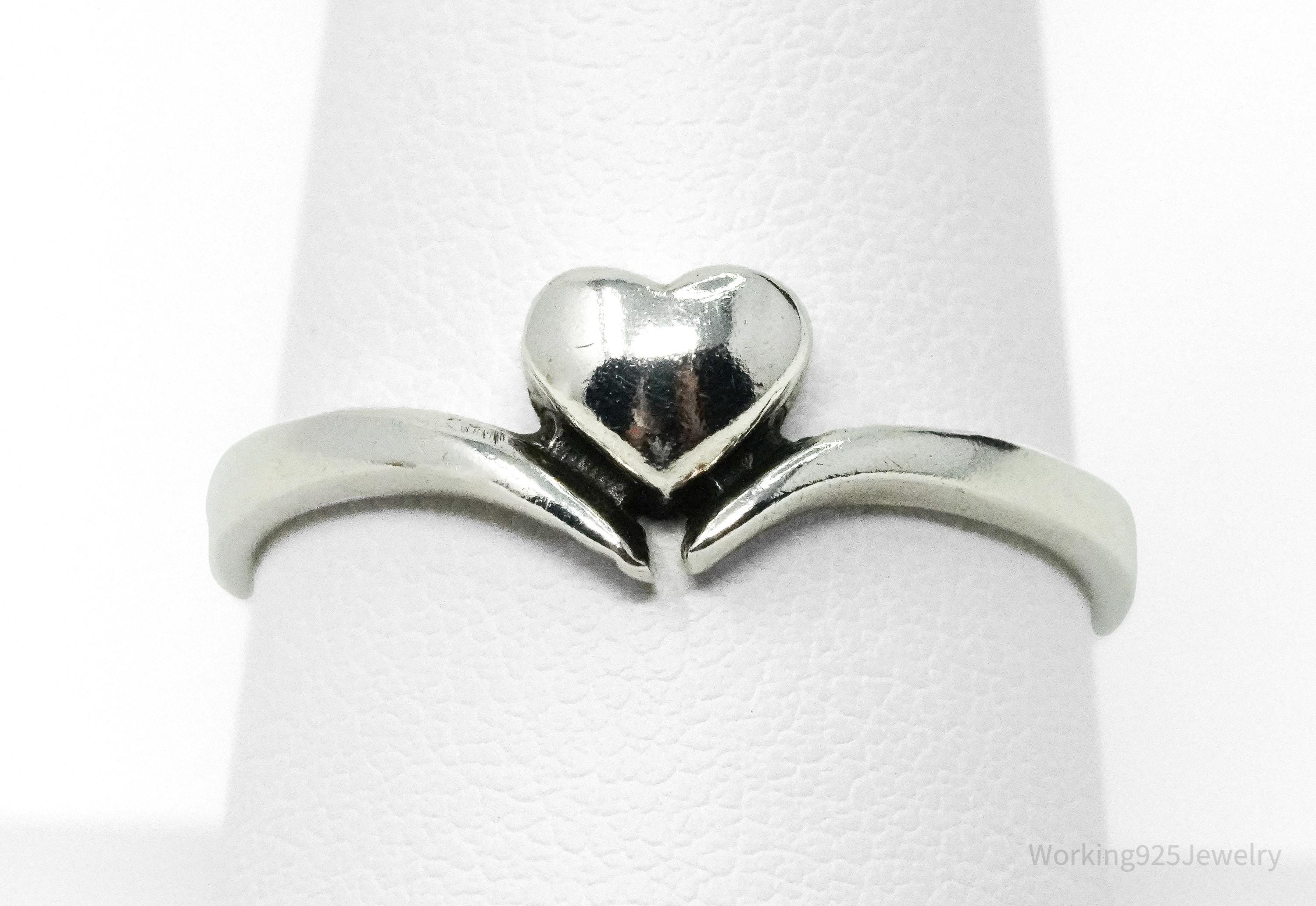 Vintage Heart Sterling Silver Ring - Size 9