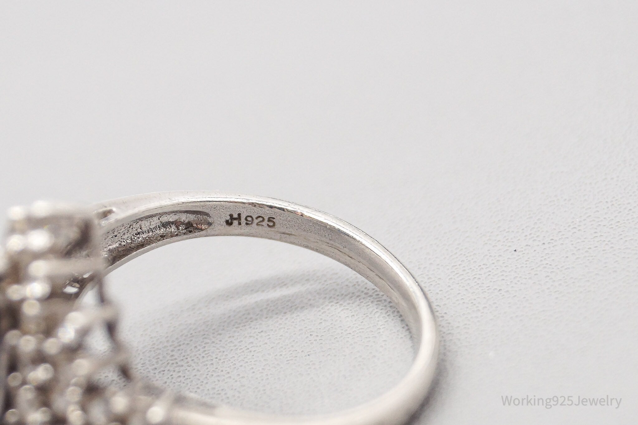 Vintage Lab Sapphire Cubic Zirconia Sterling Silver Ring - Size 6.75